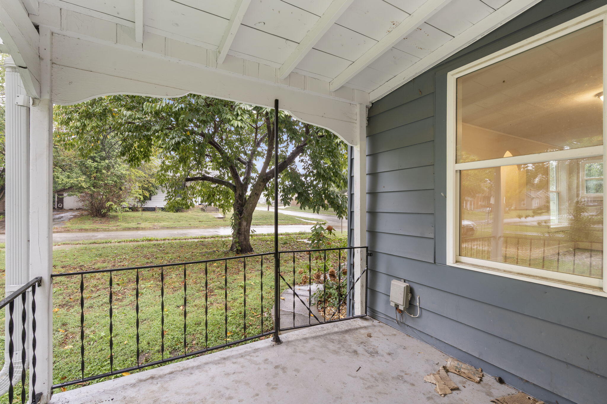 1078 East Blaine Street Property Photo 4