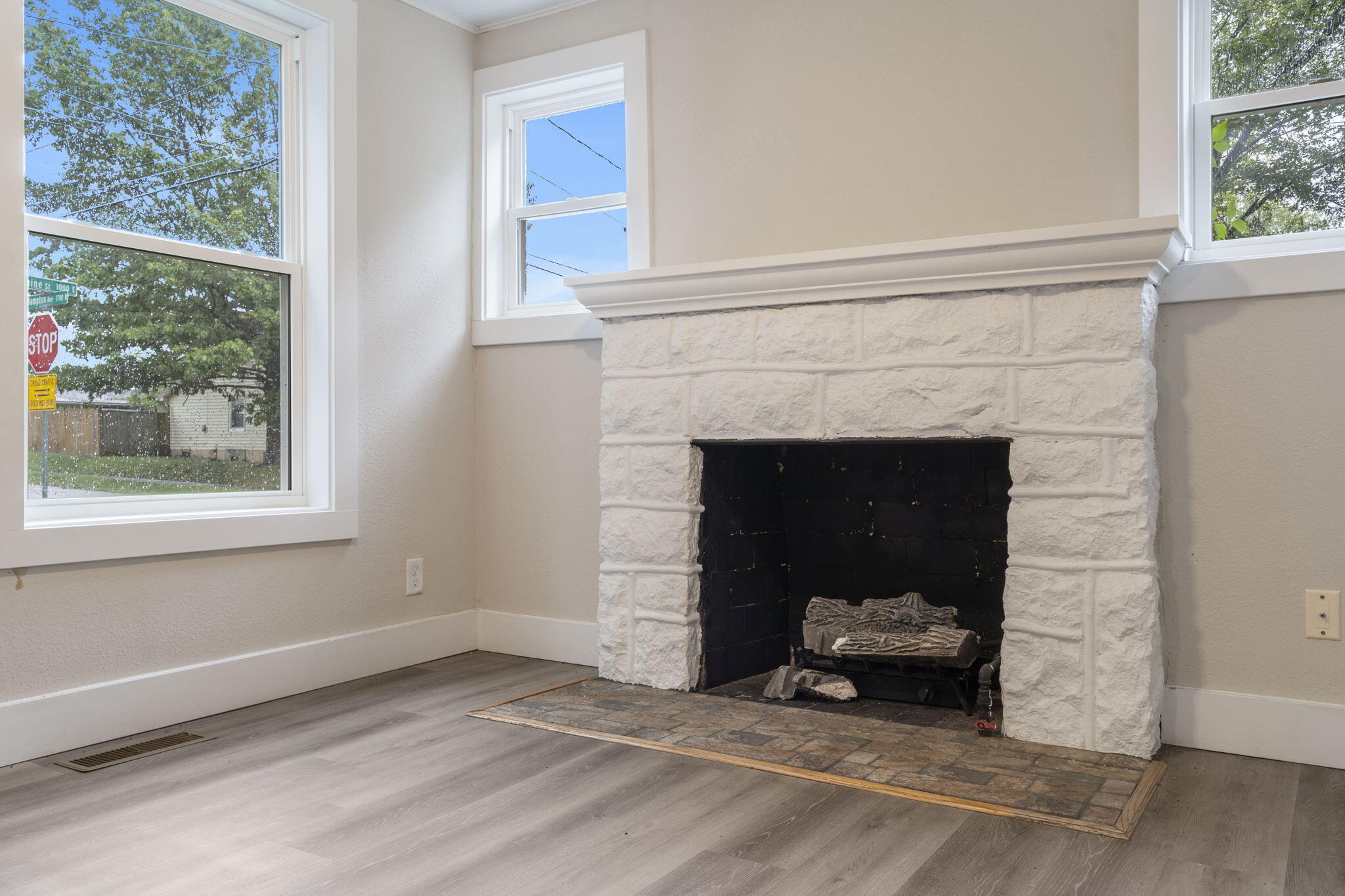 1078 East Blaine Street Property Photo 8