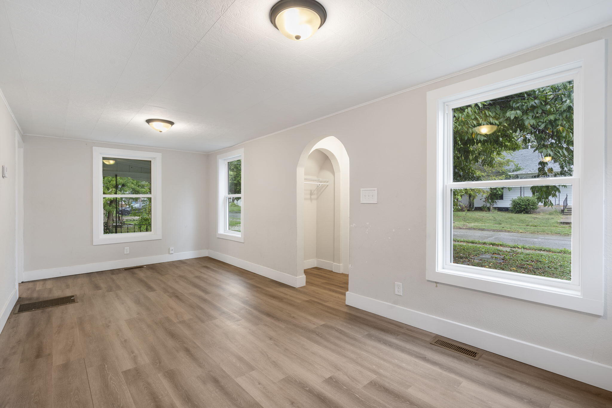 1078 East Blaine Street Property Photo 9