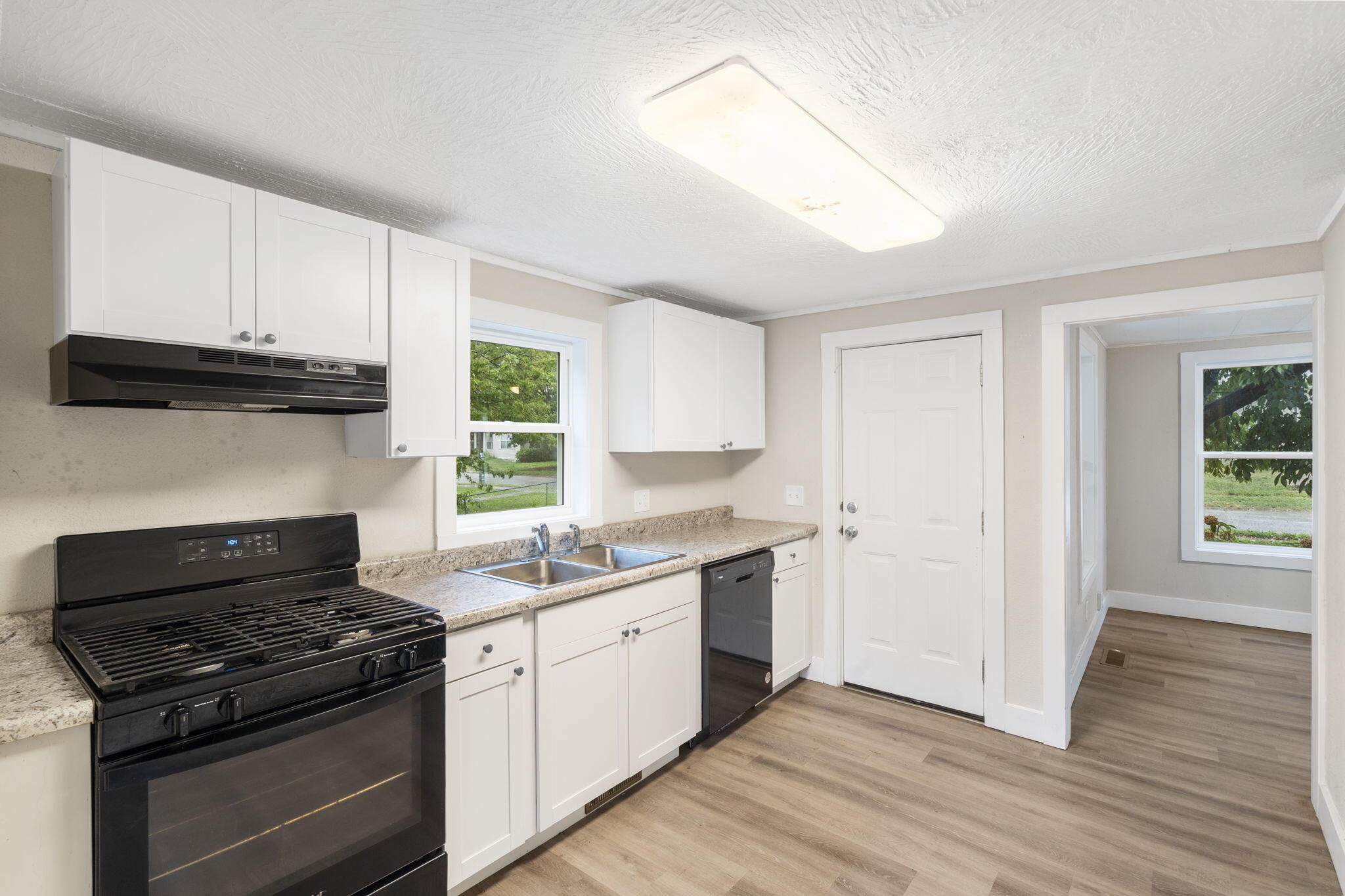 1078 East Blaine Street Property Photo 16