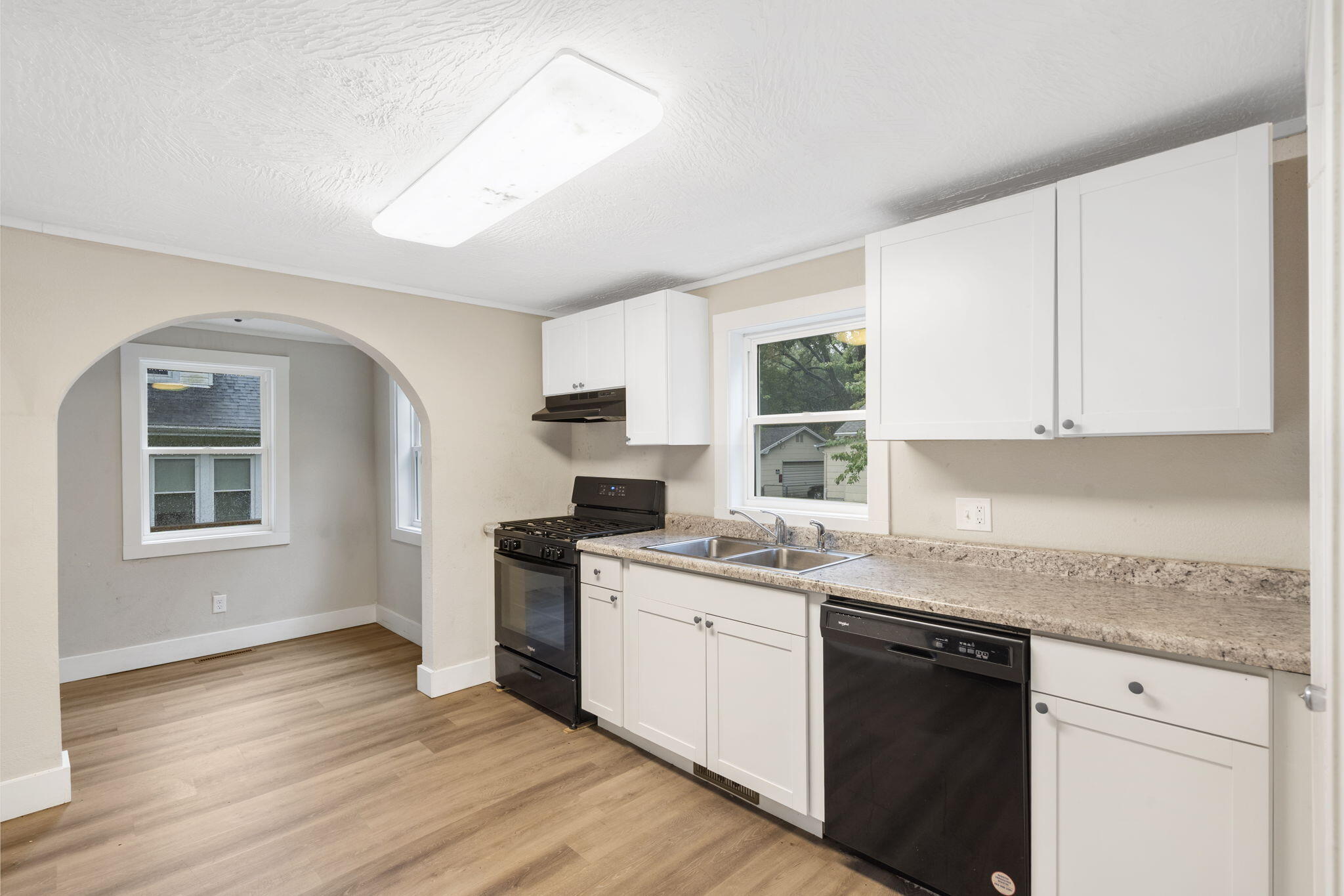 1078 East Blaine Street Property Photo 17