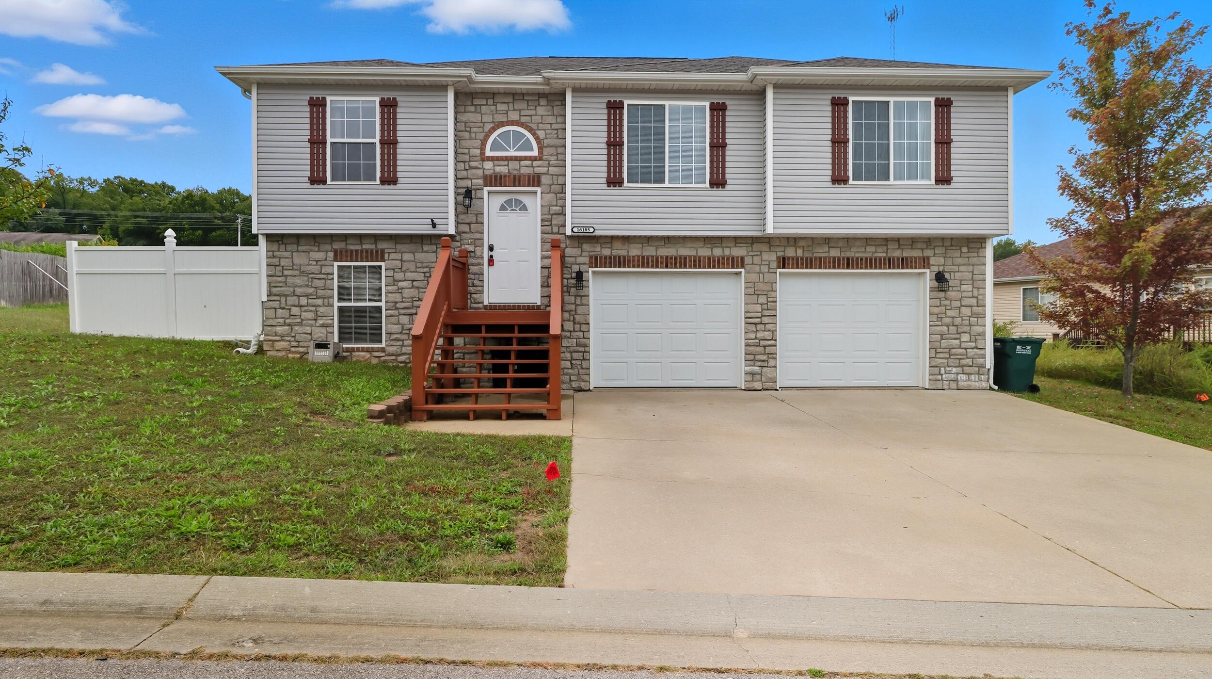 16185 Hershey Road Property Photo 1