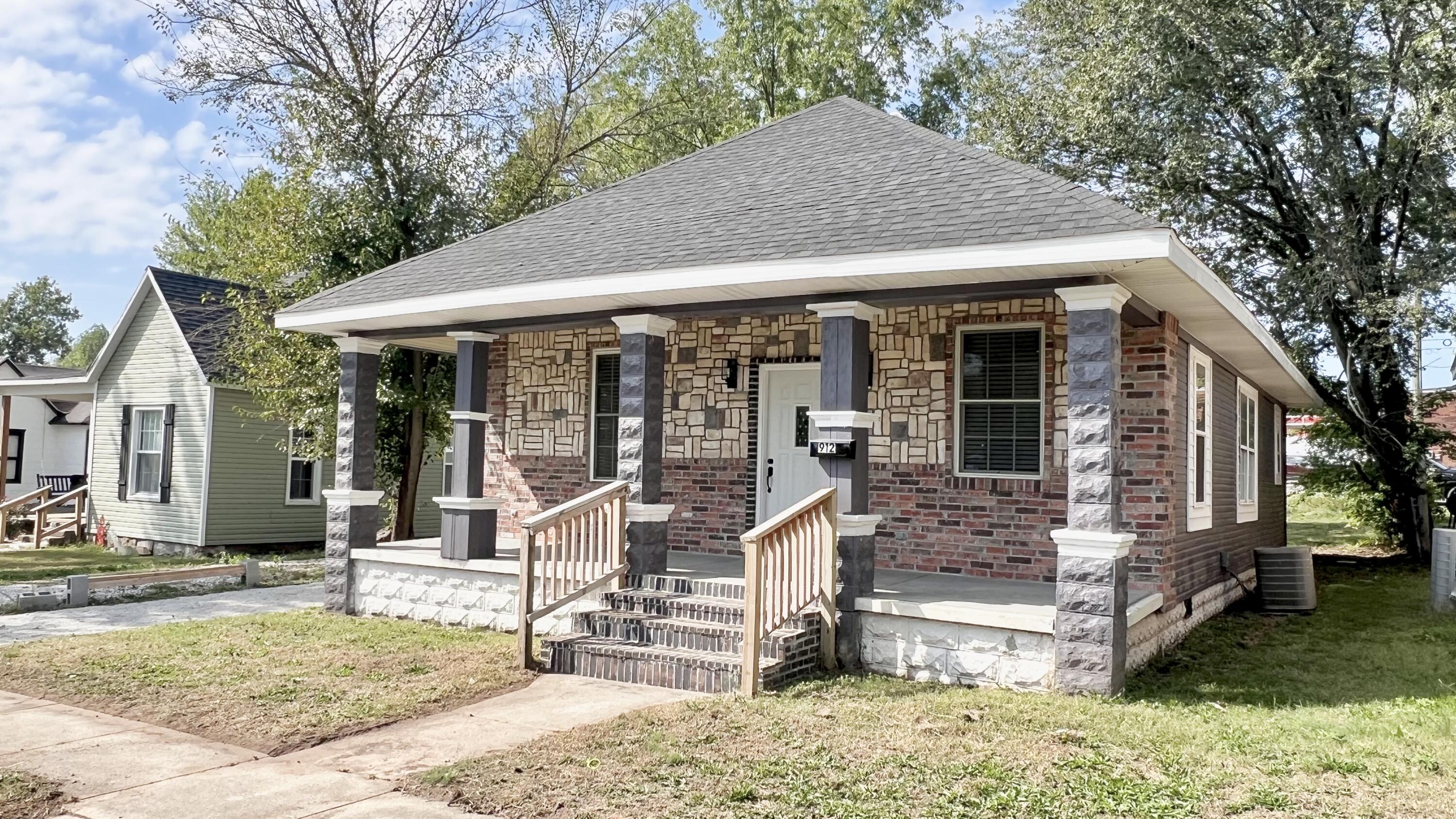 912 3rd Street Property Photo 1
