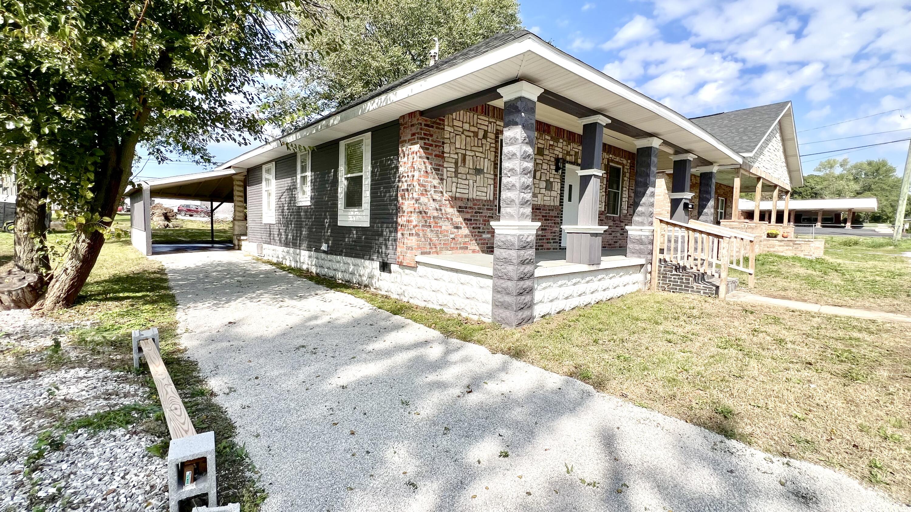 912 3rd Street Property Photo 4