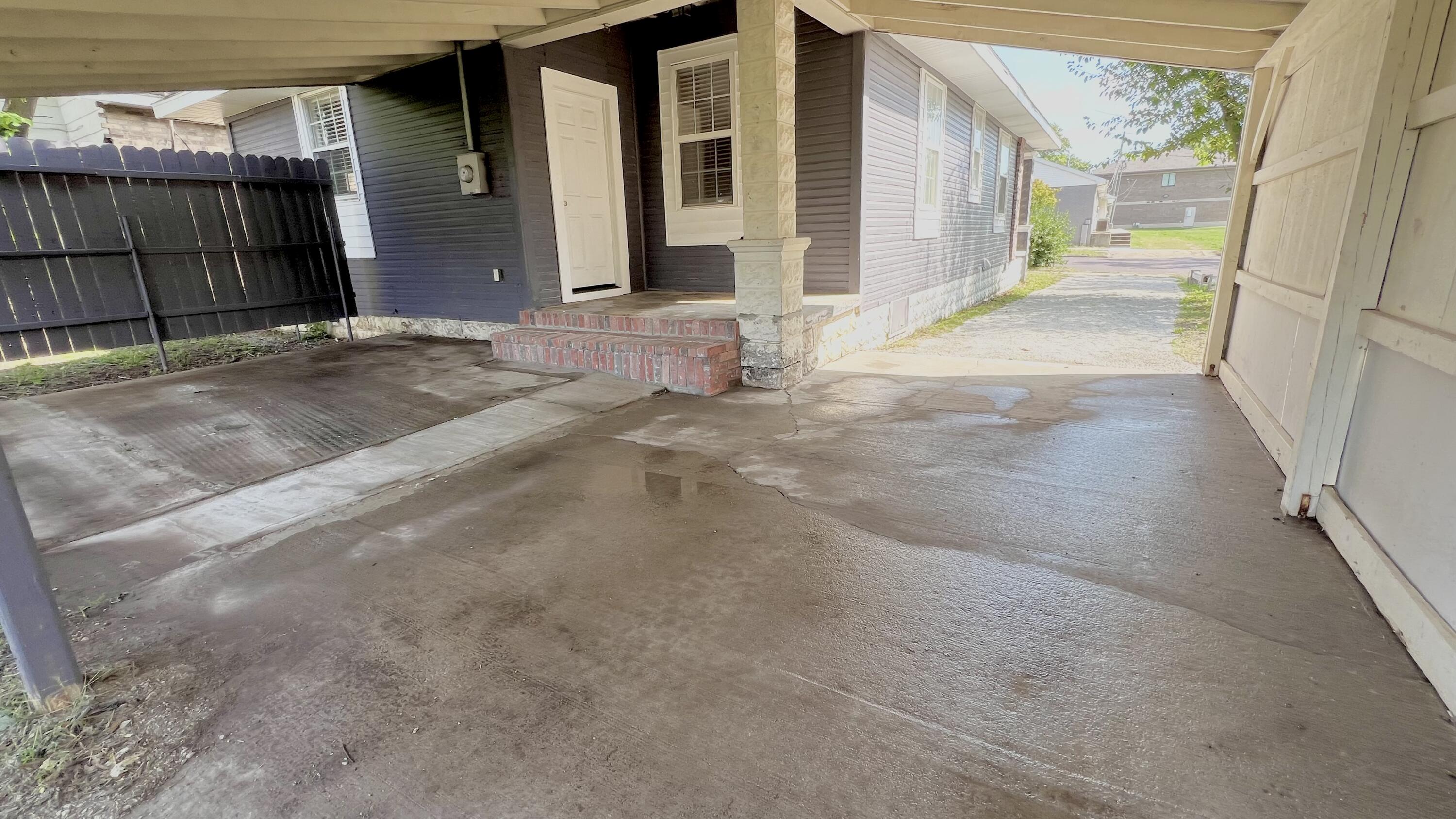 912 3rd Street Property Photo 6