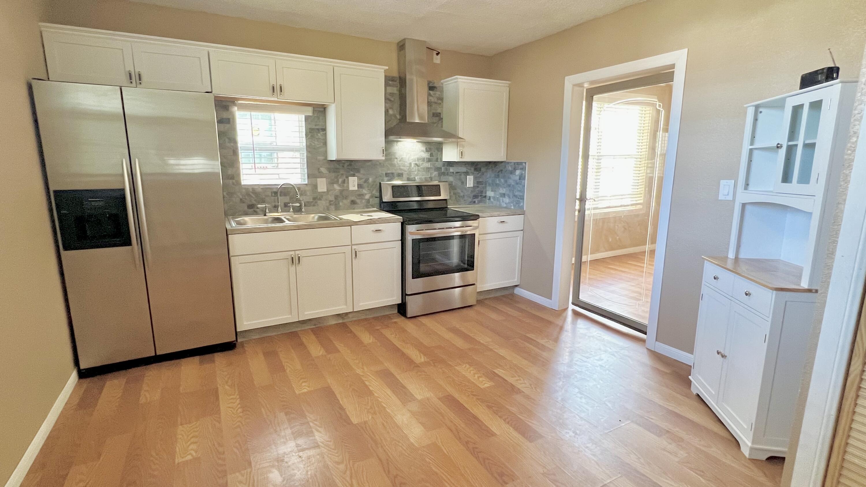 912 3rd Street Property Photo 10
