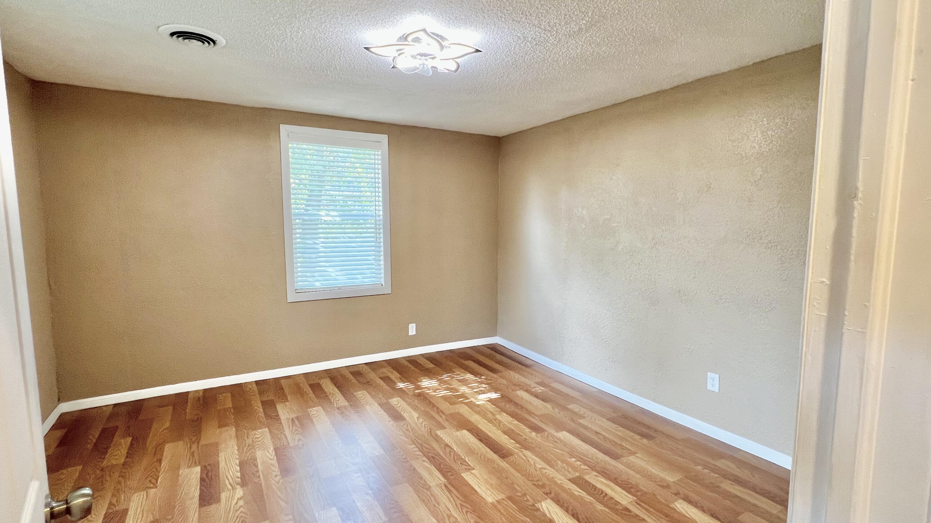 912 3rd Street Property Photo 17