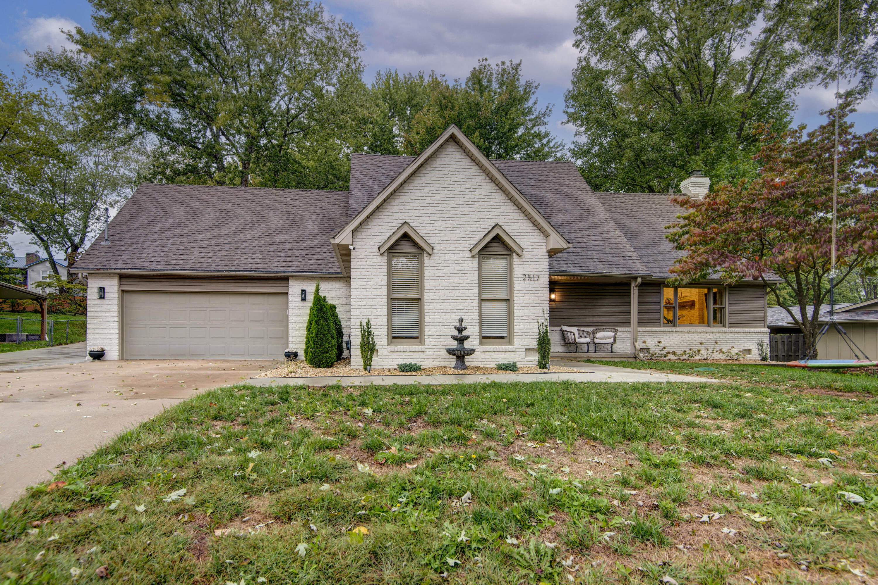 2517 South Camber Avenue Property Photo 1