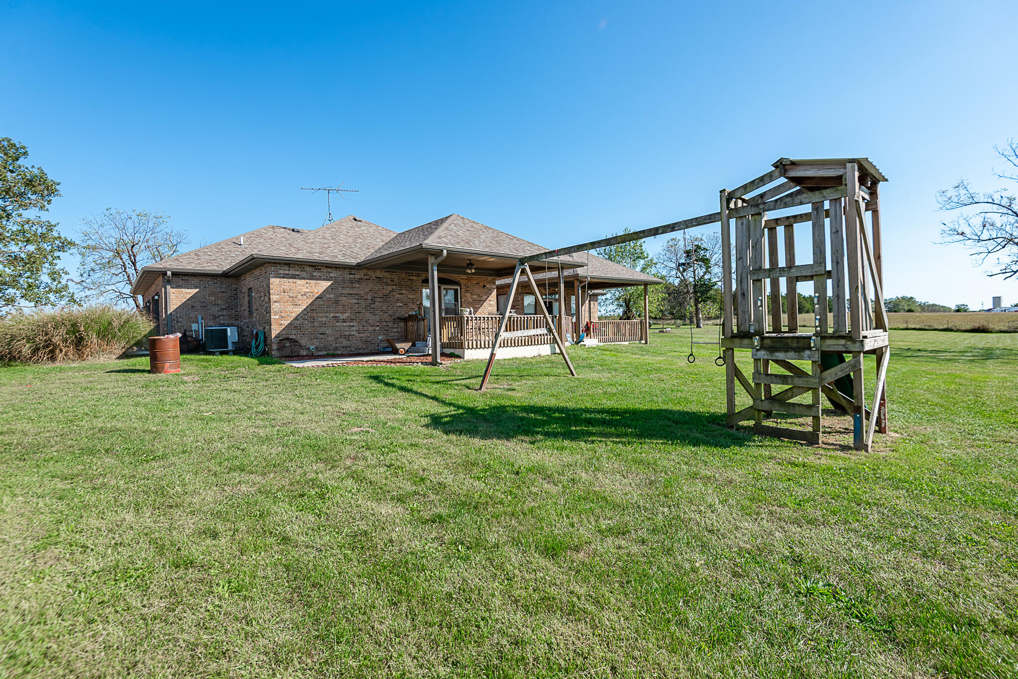 18007 Norton Drive Property Photo 34