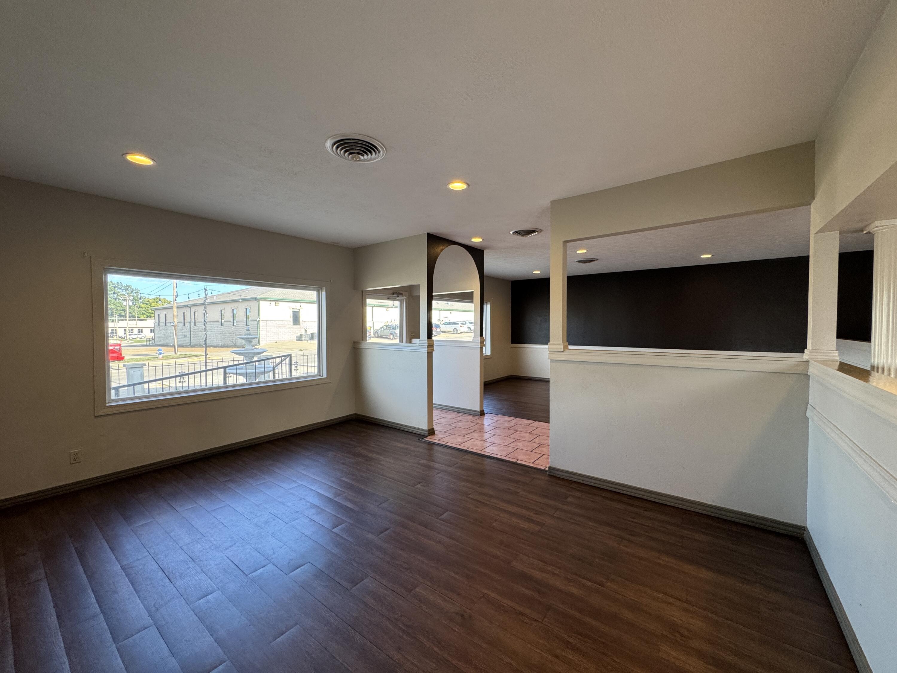 329 South Main Avenue Property Photo 13