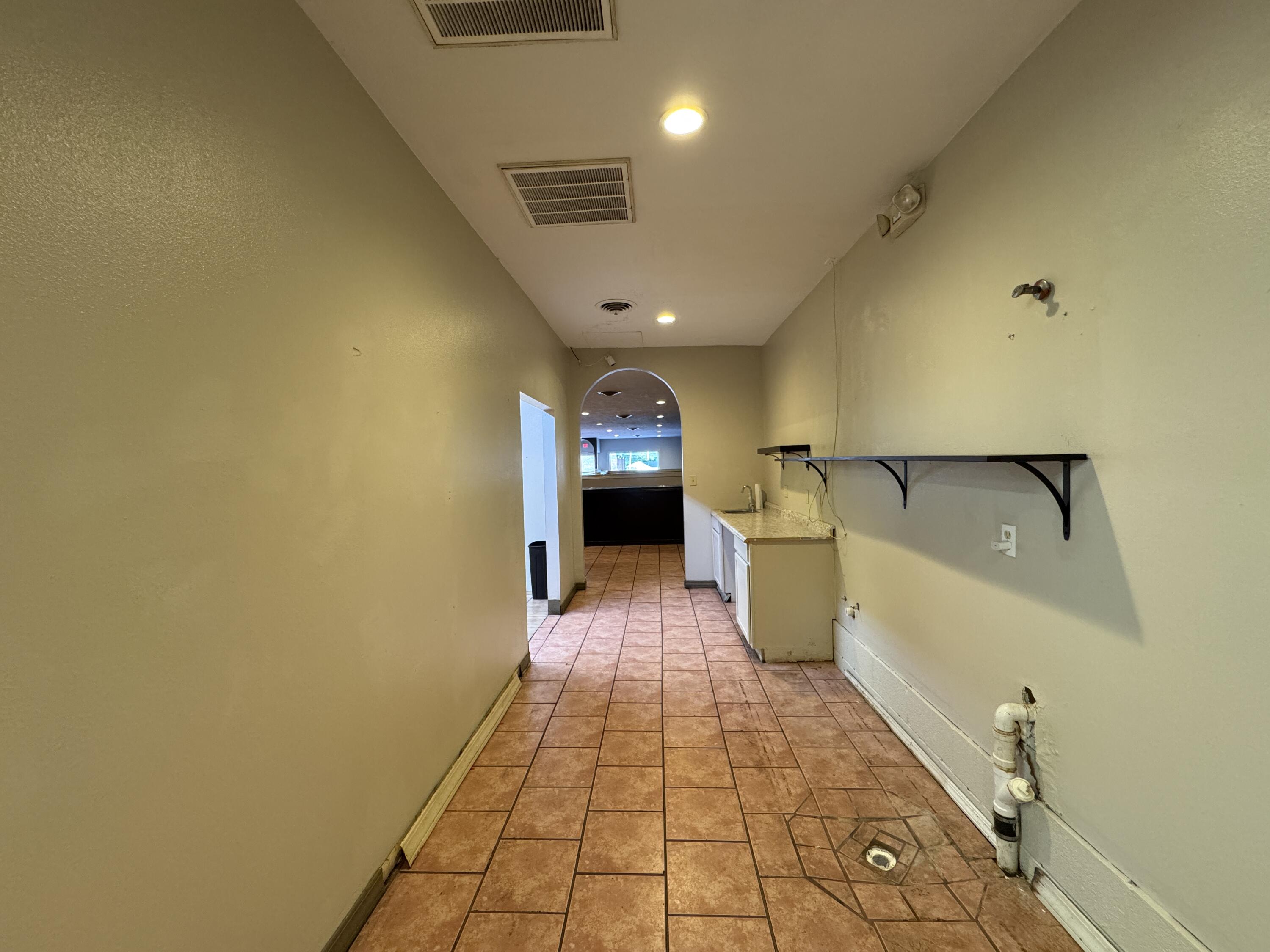 329 South Main Avenue Property Photo 34