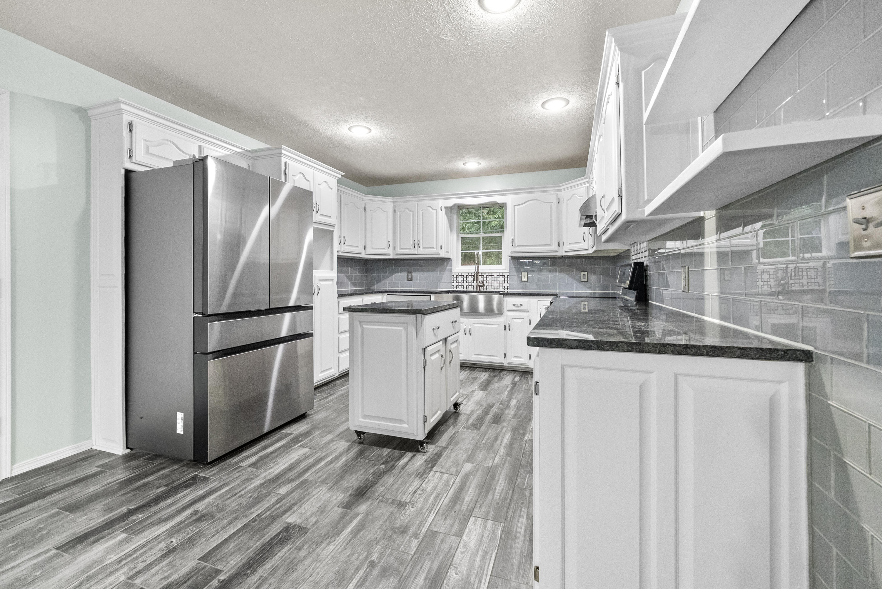 1740 North Pine Street Property Photo 6