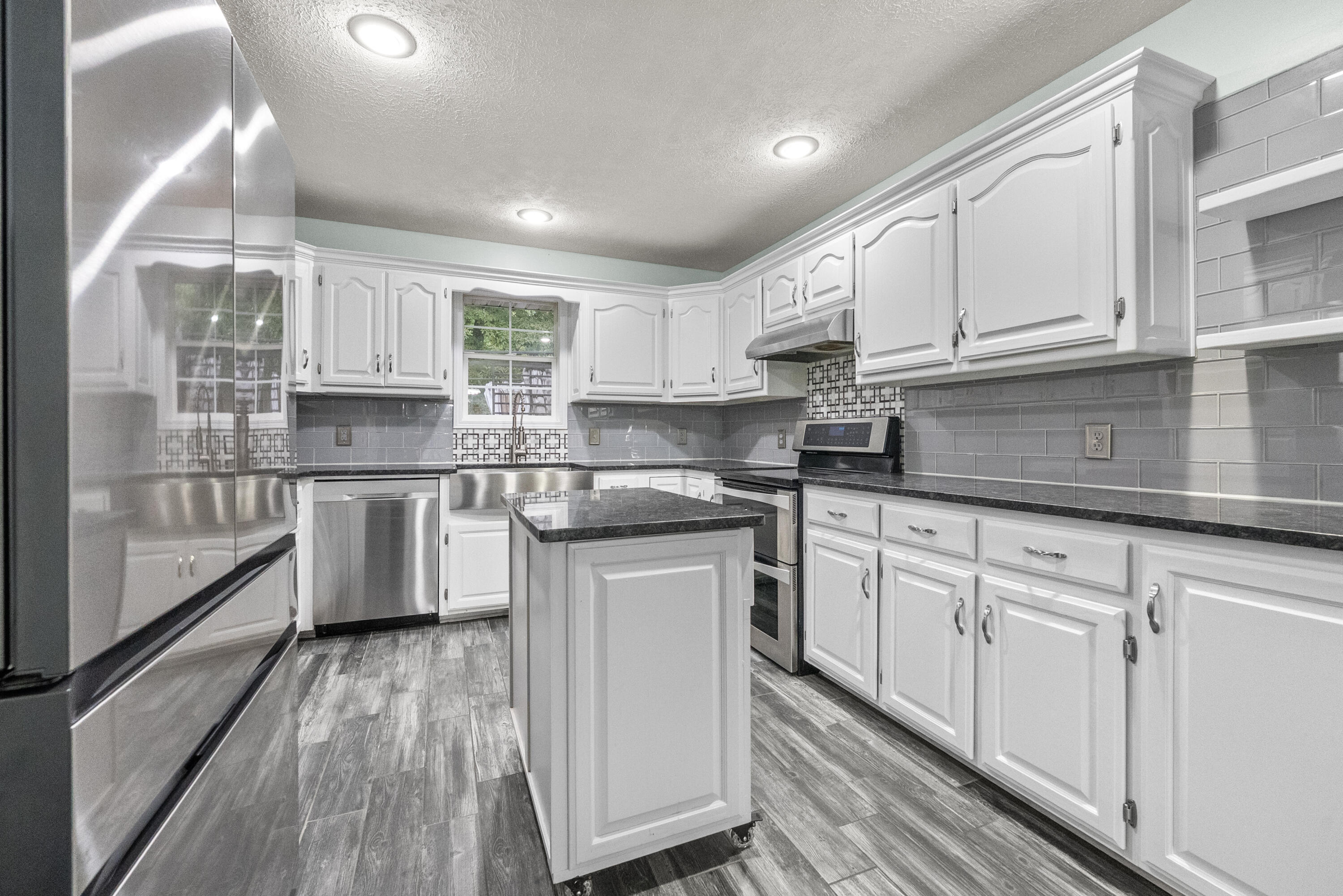 1740 North Pine Street Property Photo 7