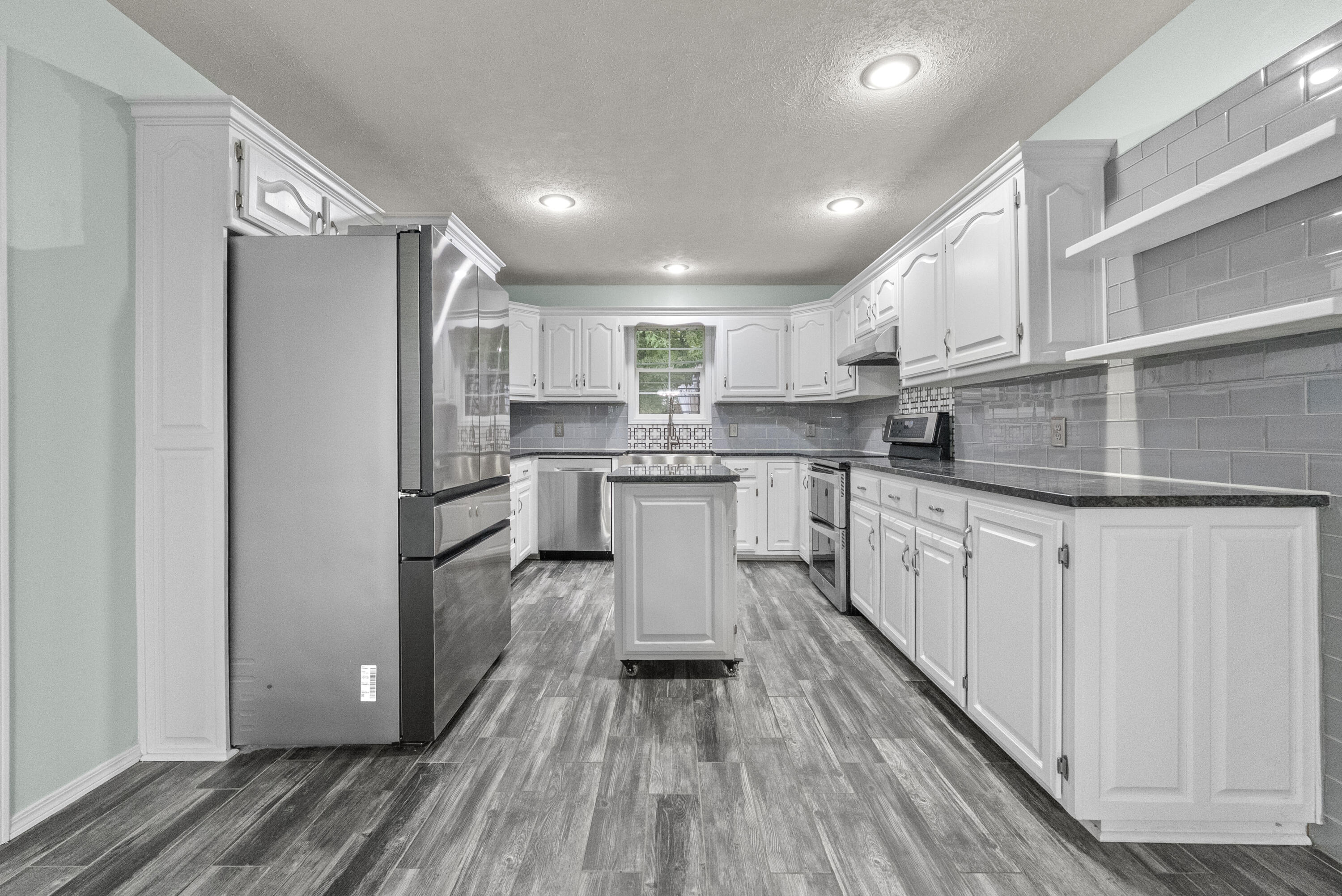 1740 North Pine Street Property Photo 8