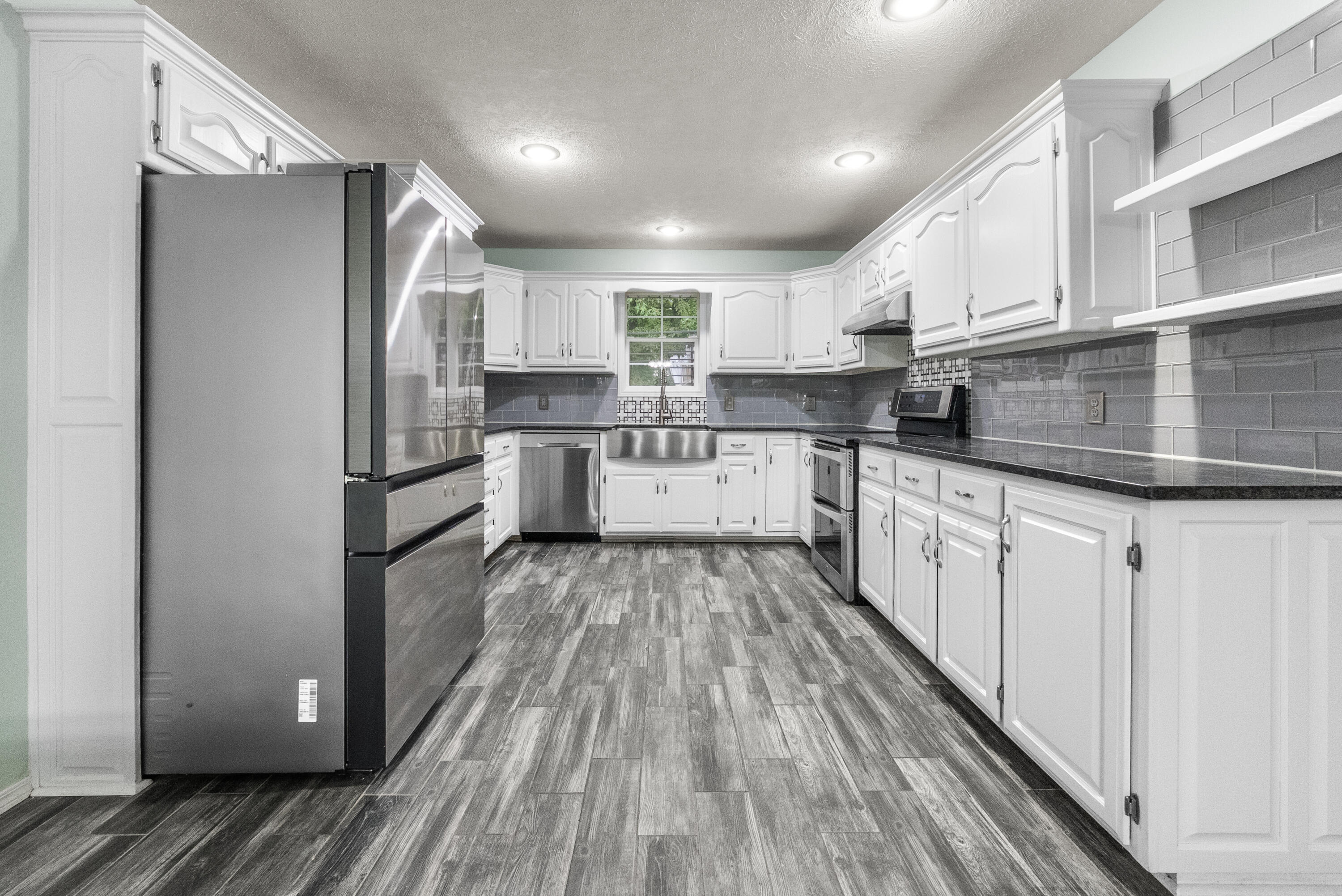 1740 North Pine Street Property Photo 9