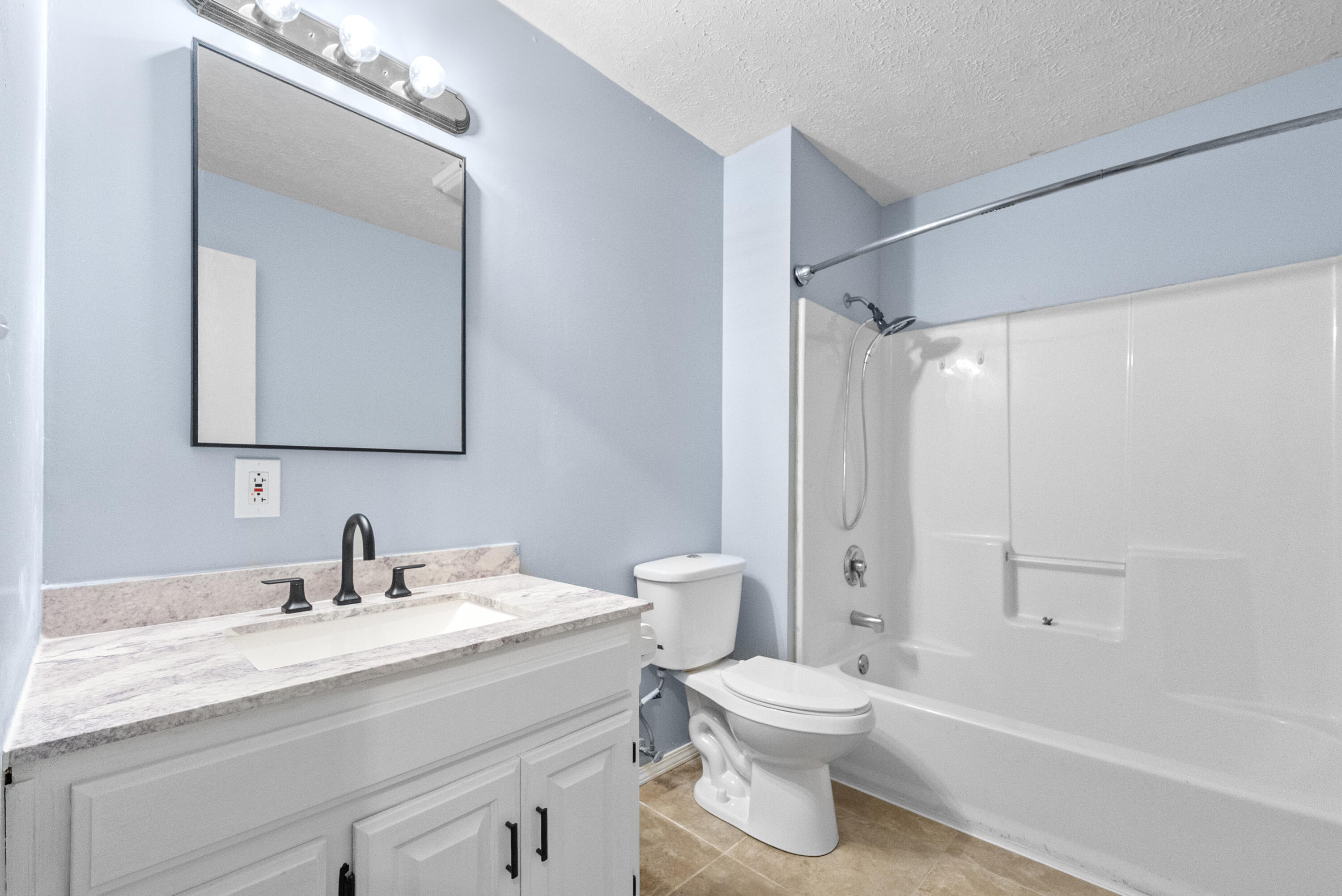 1740 North Pine Street Property Photo 18