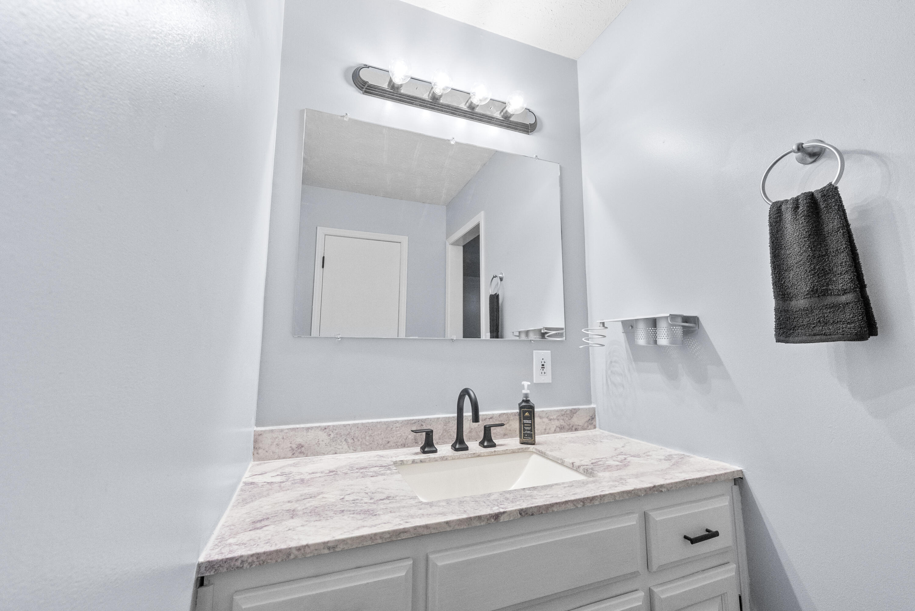 1740 North Pine Street Property Photo 24