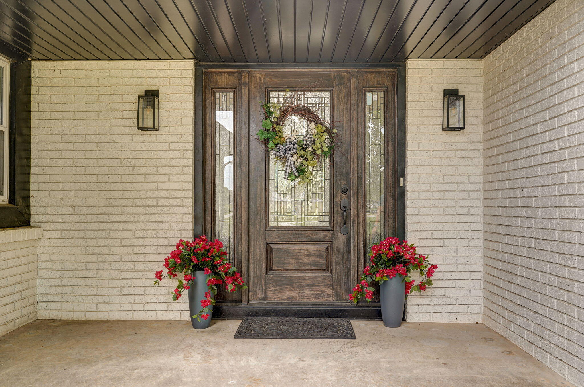 851 West Meadowview Drive Property Photo 6