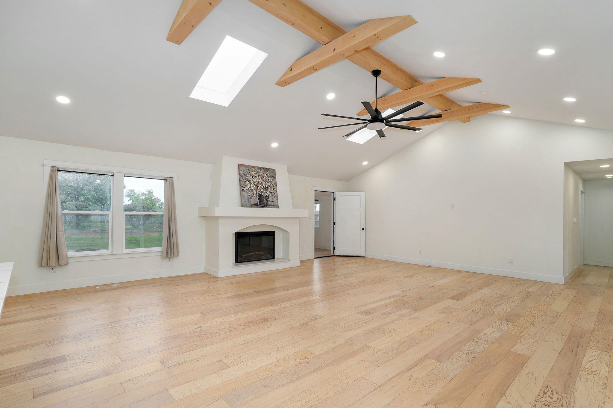 851 West Meadowview Drive Property Photo 7