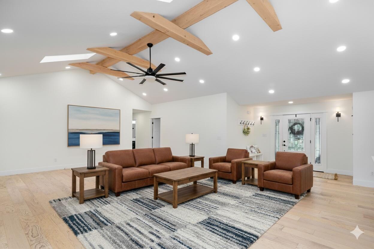 851 West Meadowview Drive Property Photo 8