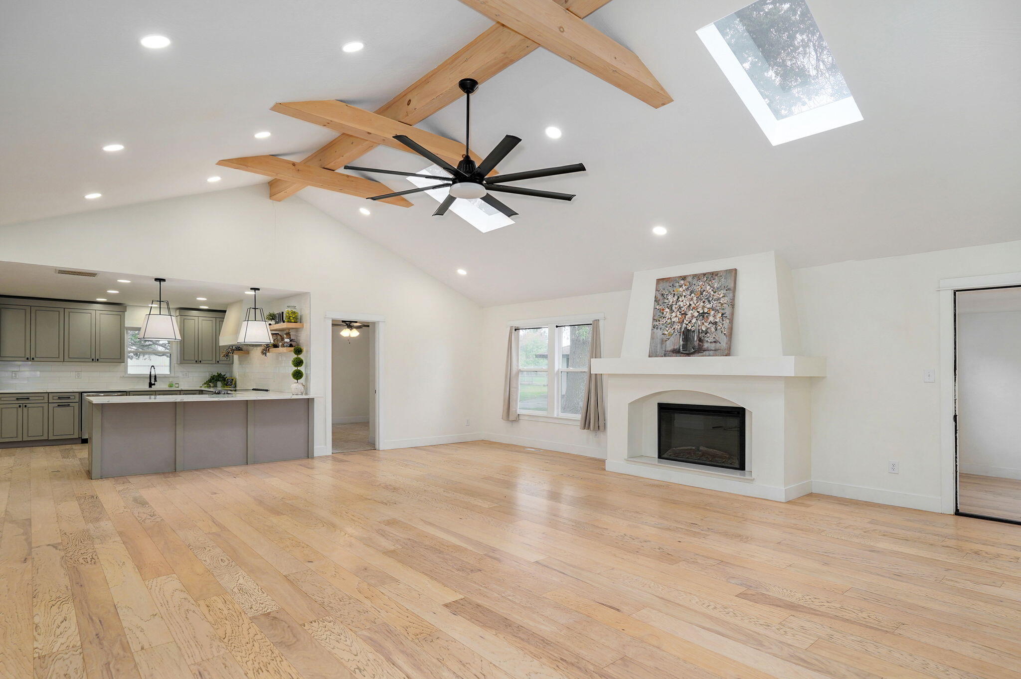 851 West Meadowview Drive Property Photo 10