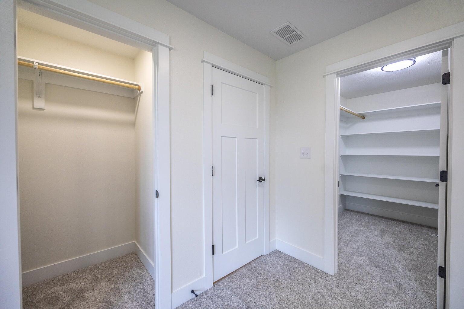 851 West Meadowview Drive Property Photo 29