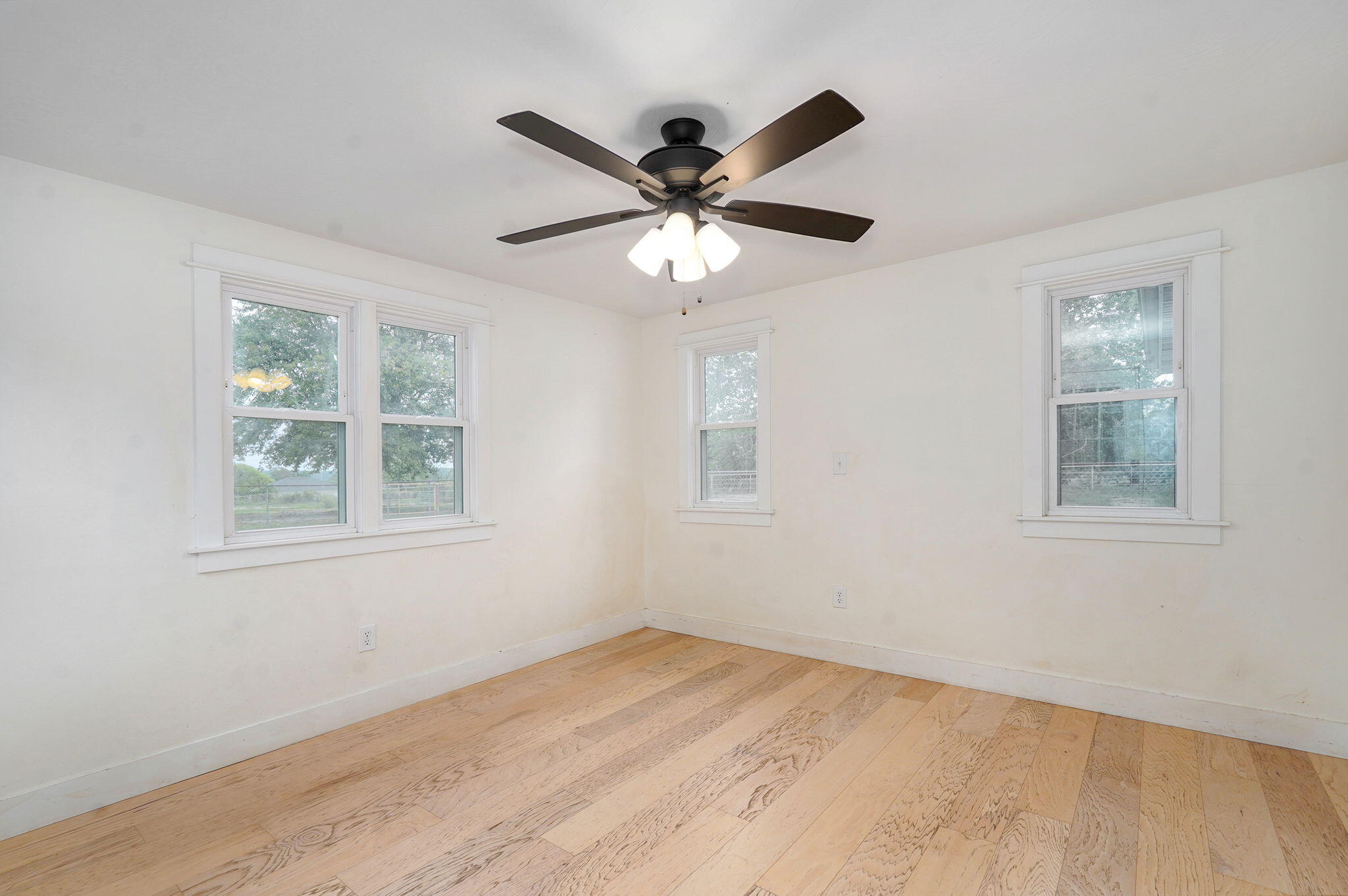 851 West Meadowview Drive Property Photo 39