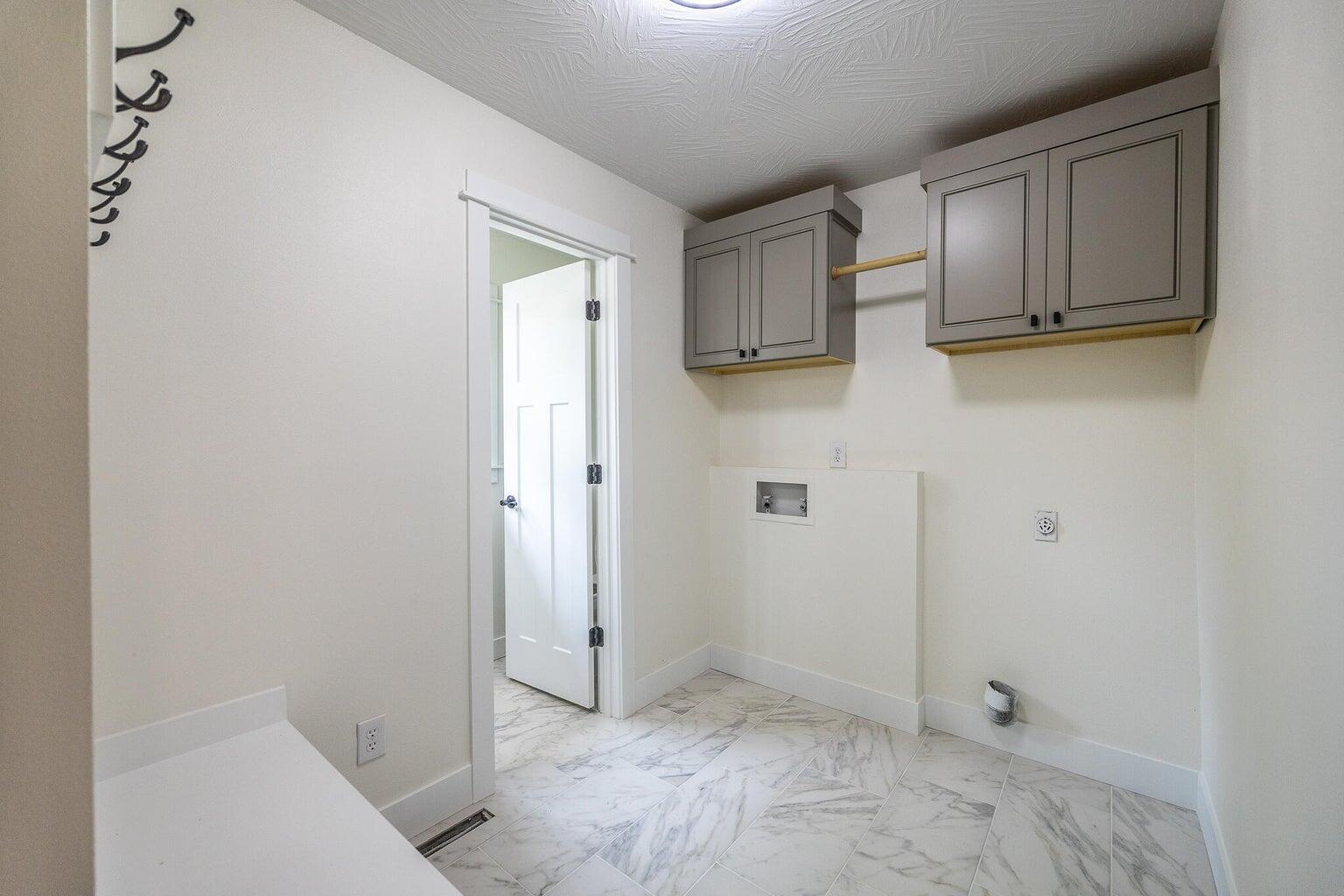 851 West Meadowview Drive Property Photo 40