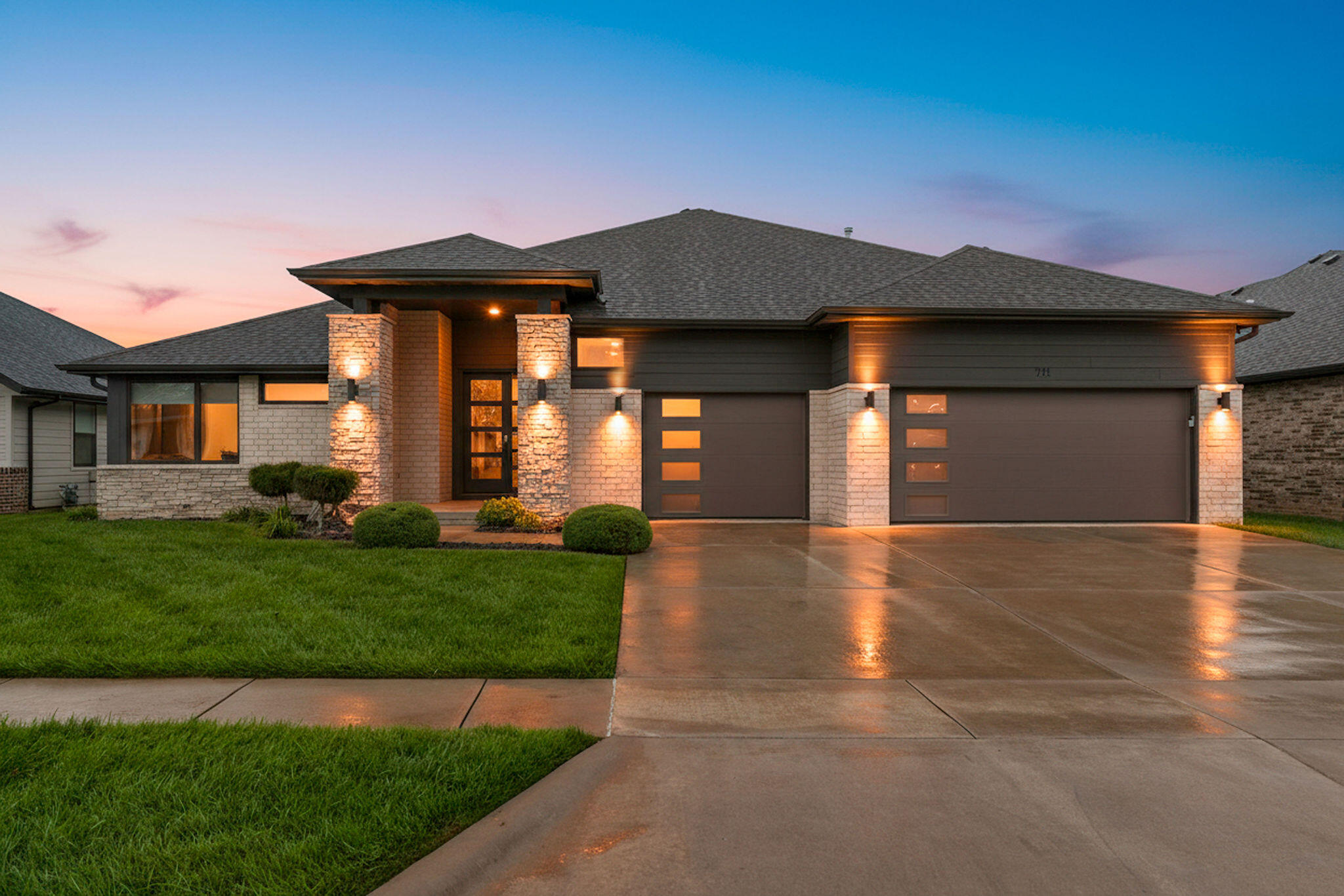 711 North Greer Avenue Property Photo 1