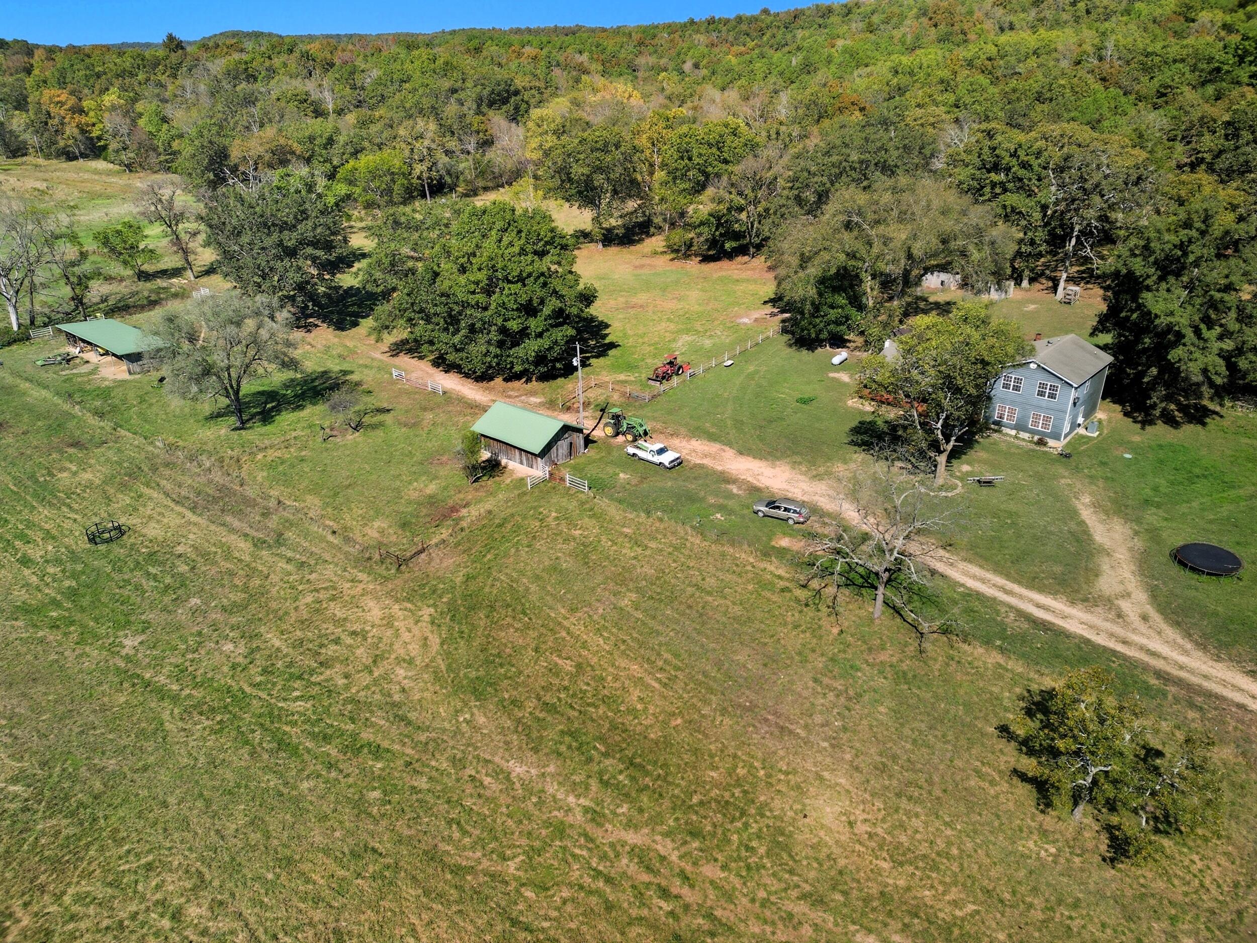 2755 County Road 422 Property Photo 3