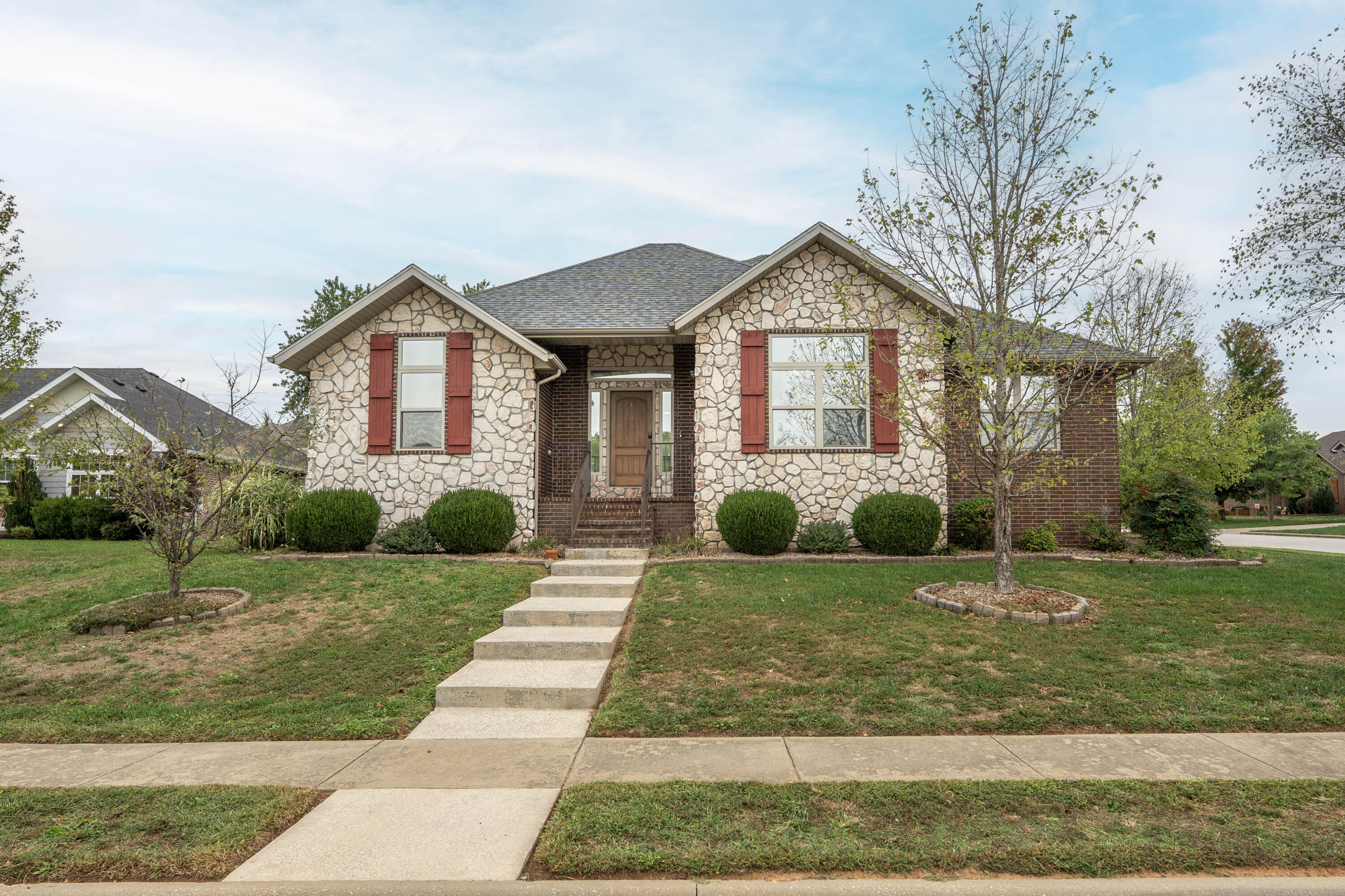 604 North Lincoln Court Property Photo 1