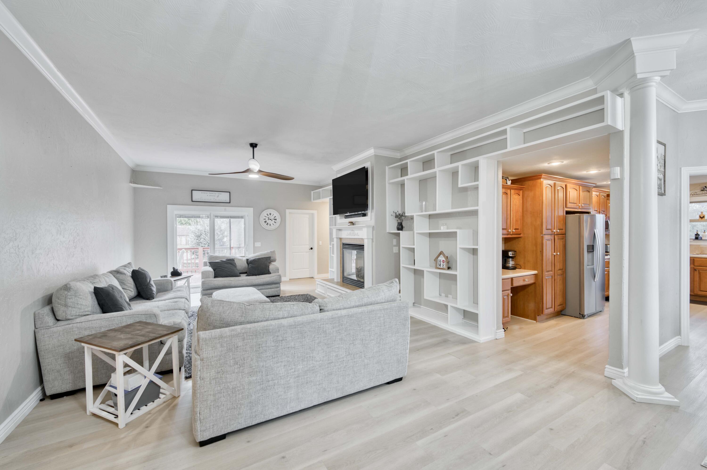 604 North Lincoln Court Property Photo 8