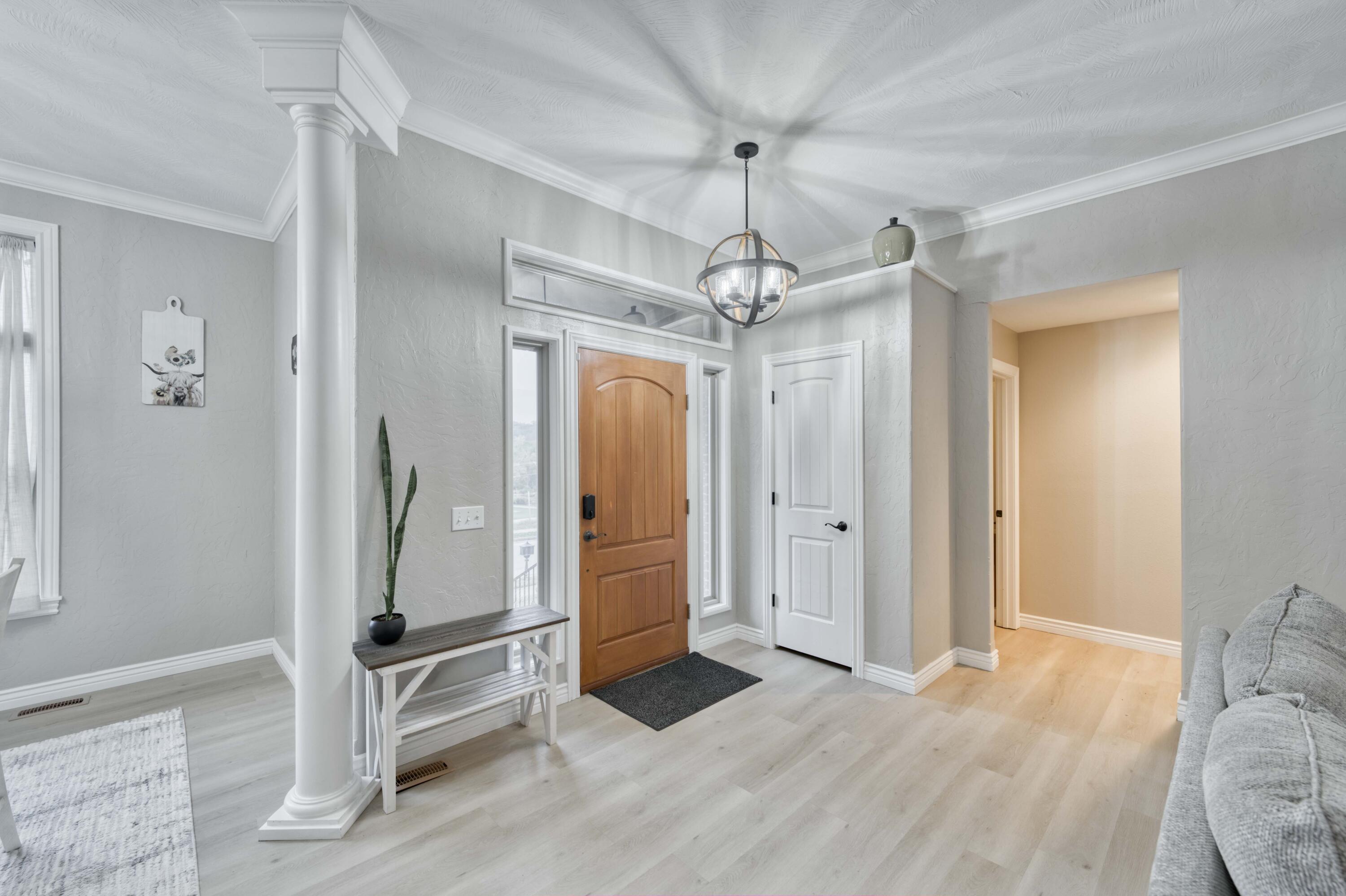 604 North Lincoln Court Property Photo 9