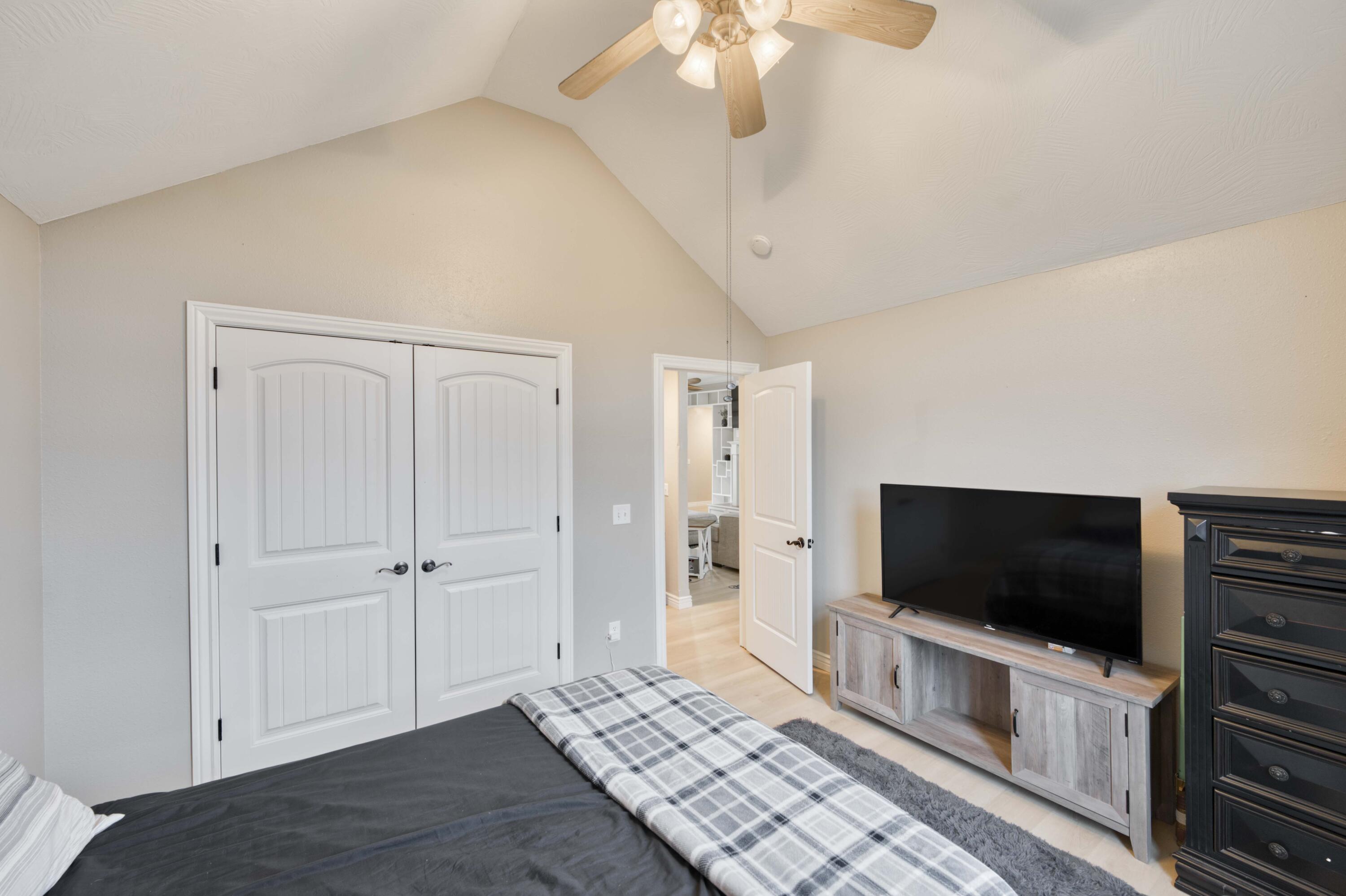 604 North Lincoln Court Property Photo 28