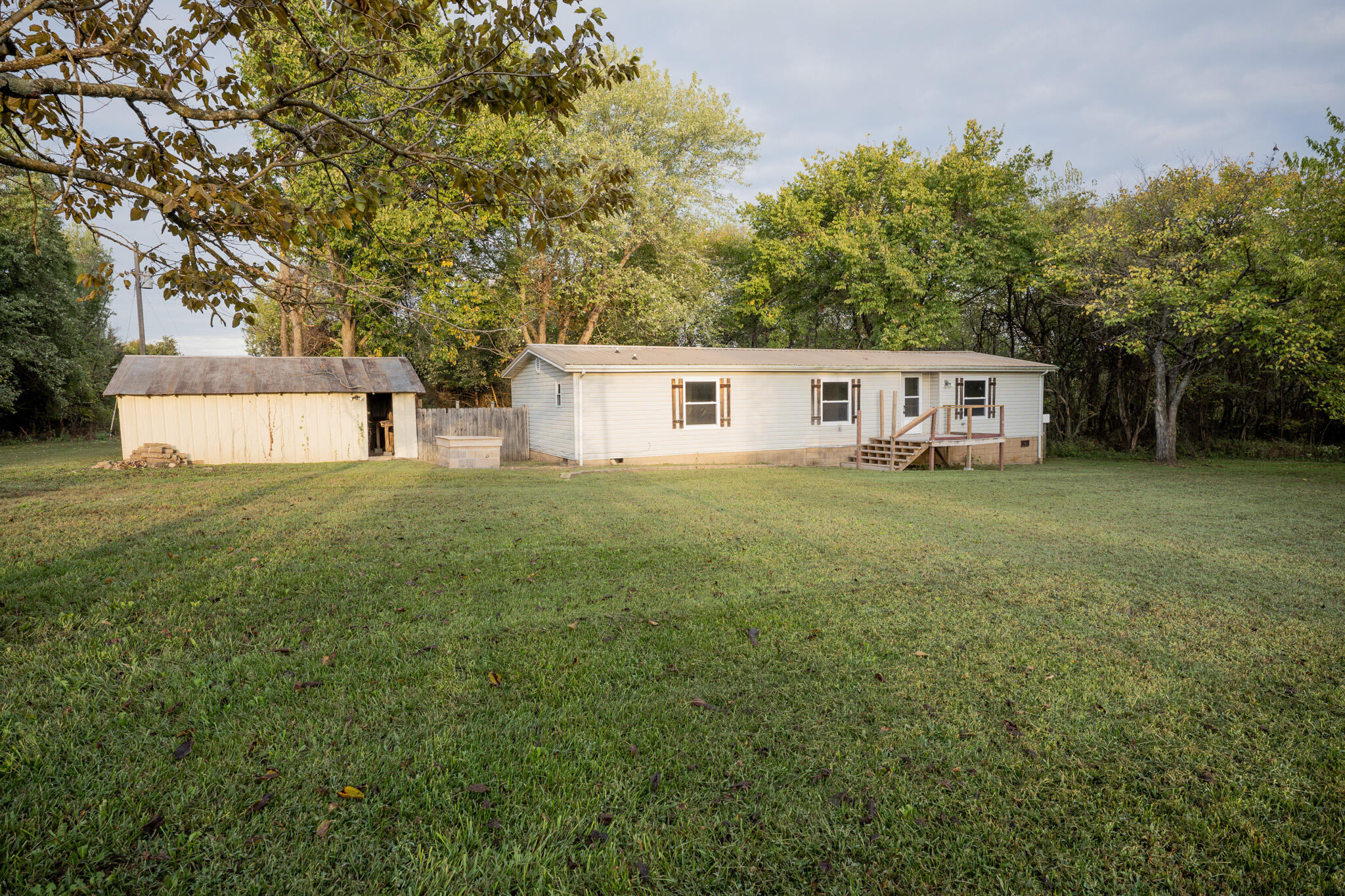 19456 Highway D Property Photo 1