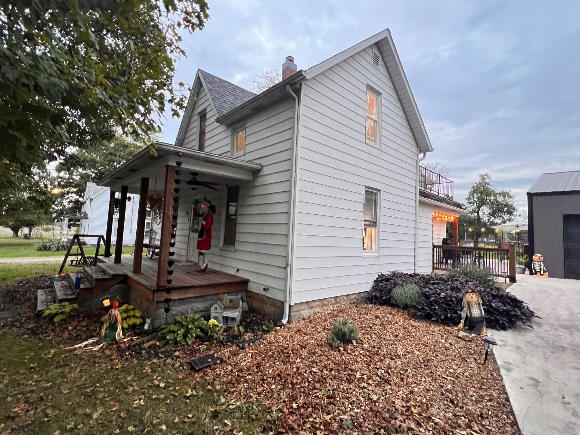 115 West 2nd Street Property Photo 4