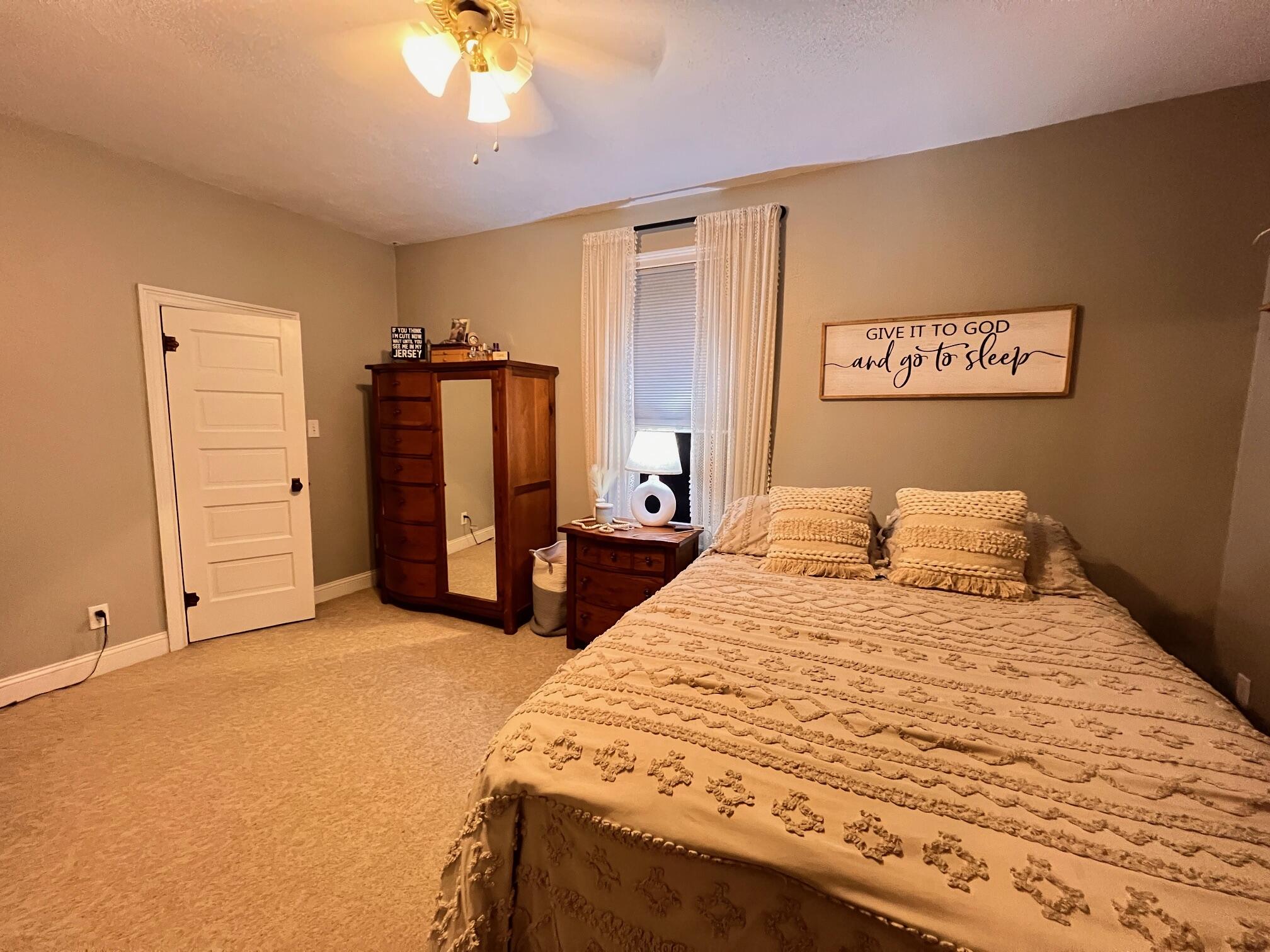 115 West 2nd Street Property Photo 17