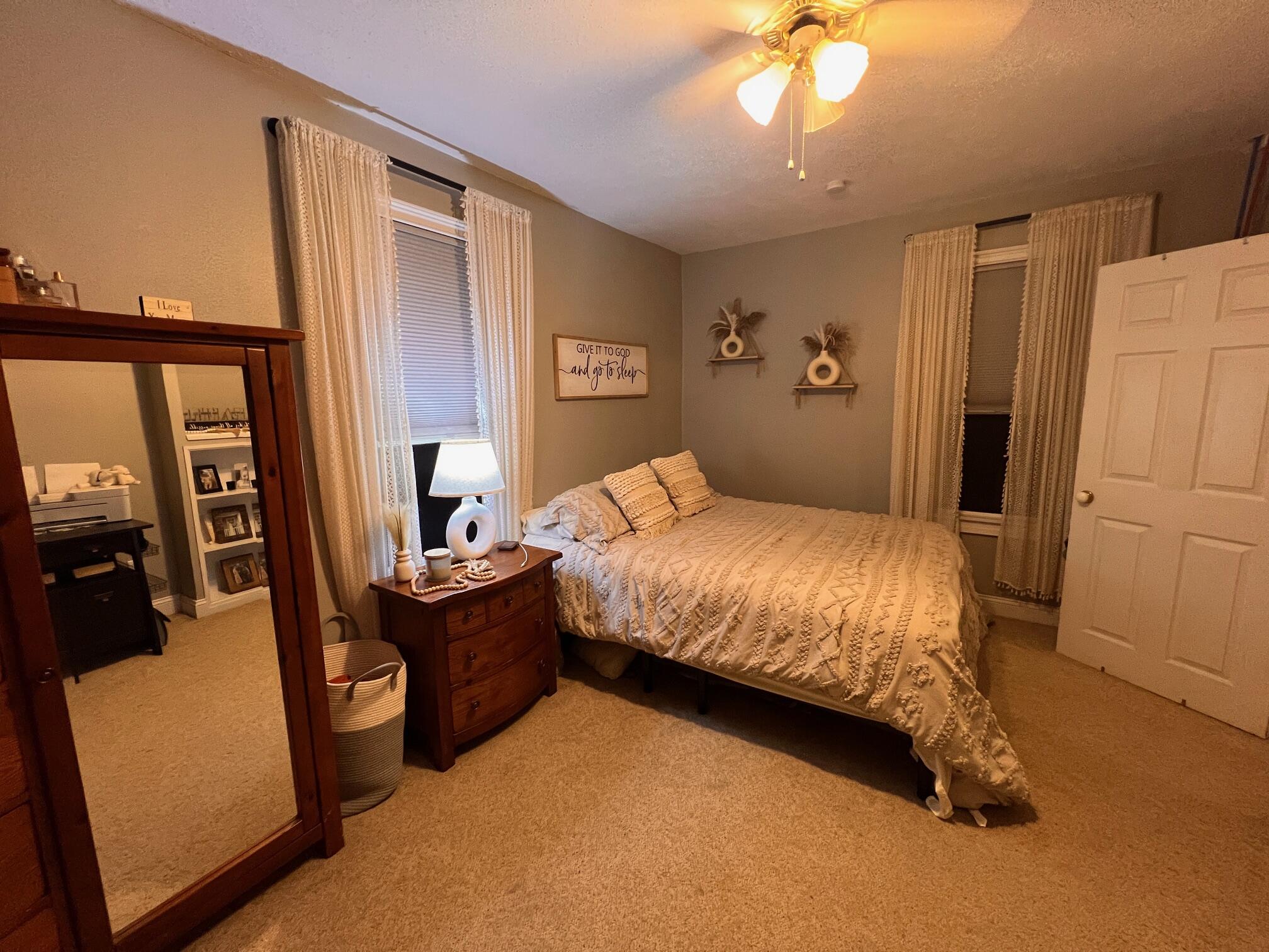 115 West 2nd Street Property Photo 18