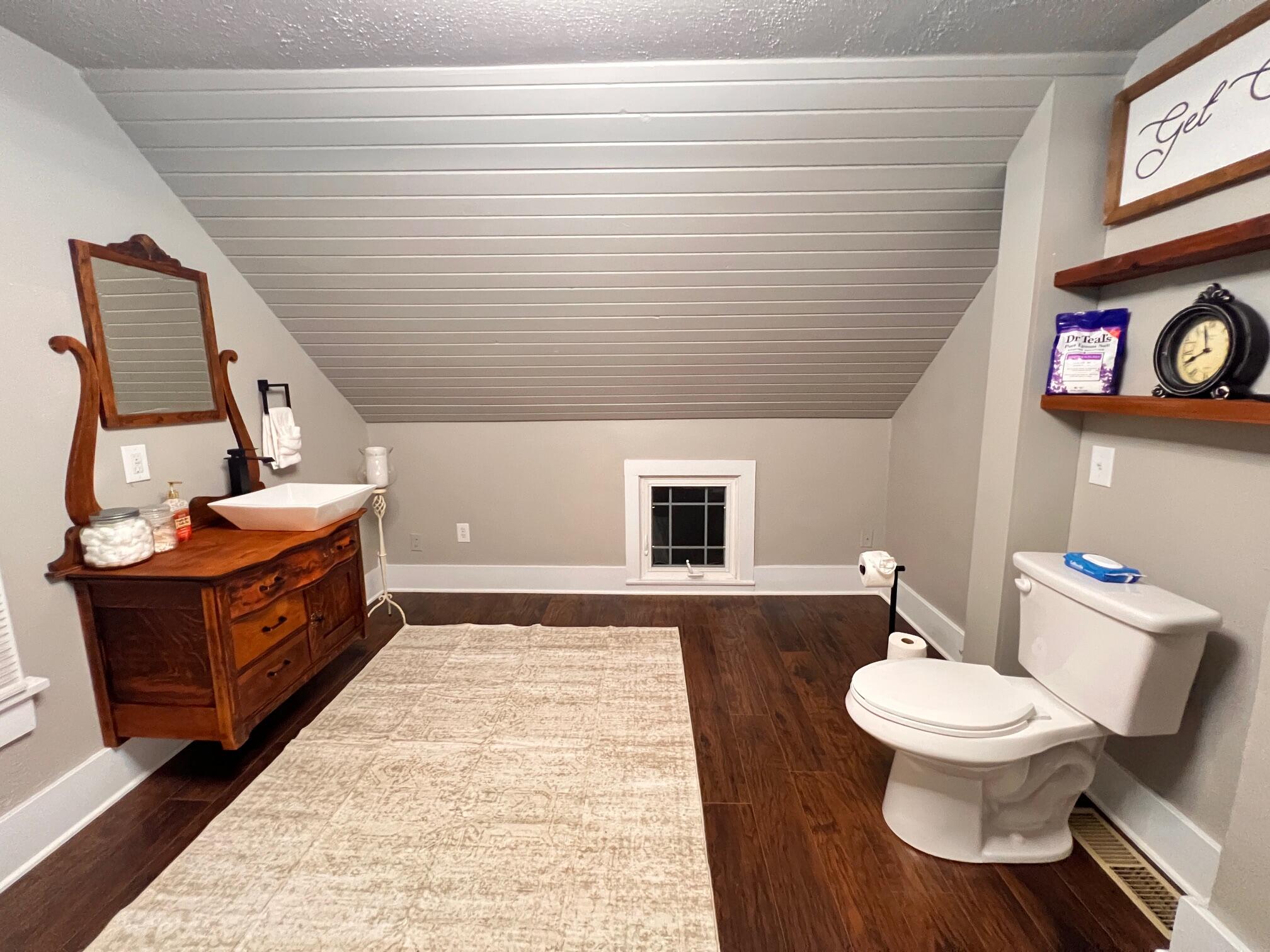 115 West 2nd Street Property Photo 26