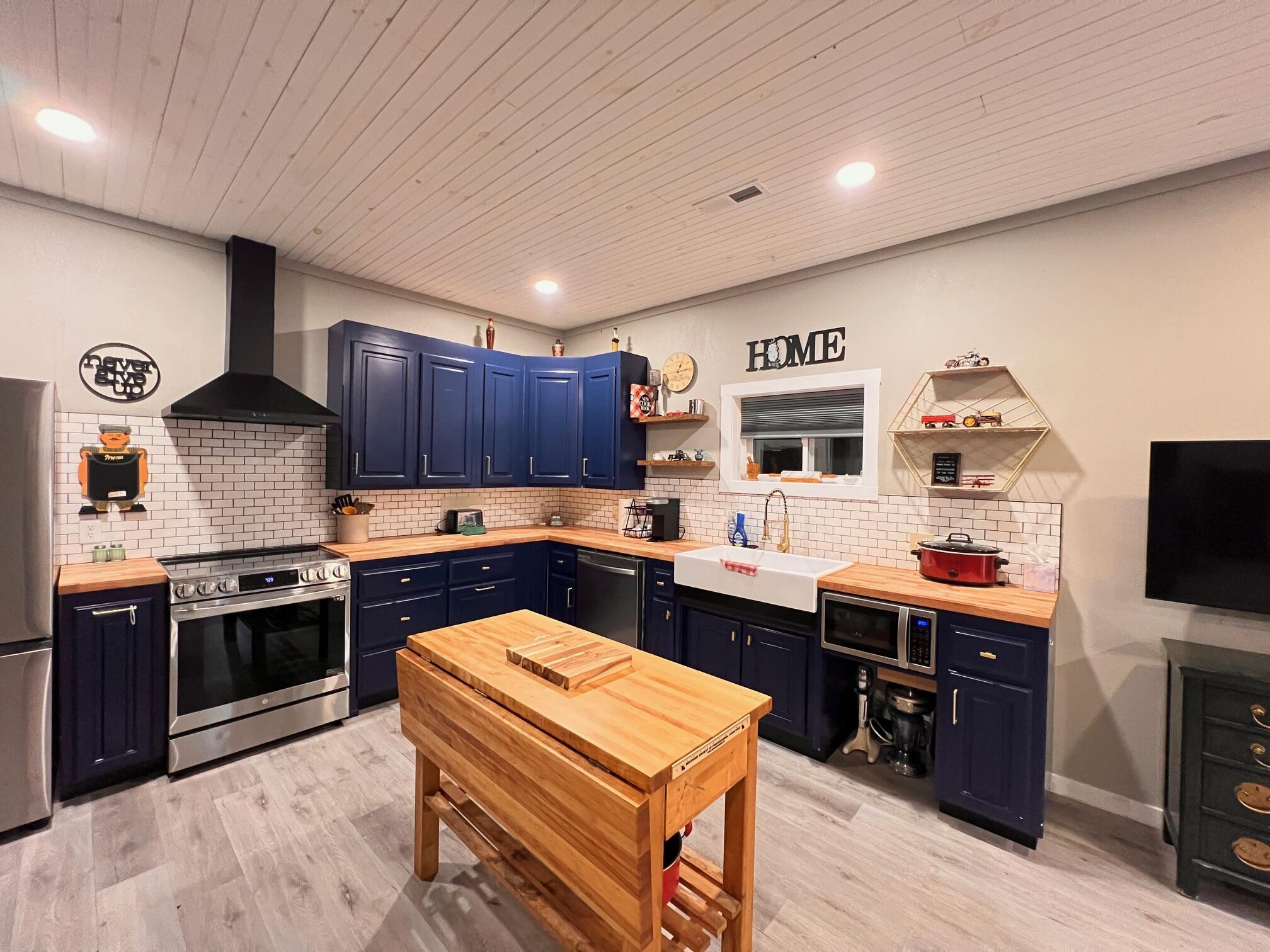 115 West 2nd Street Property Photo 62