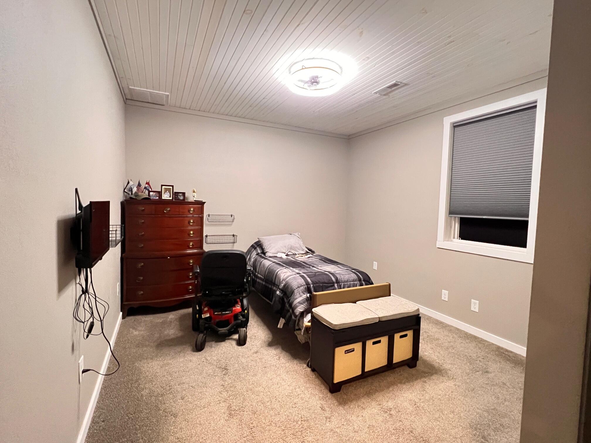 115 West 2nd Street Property Photo 66