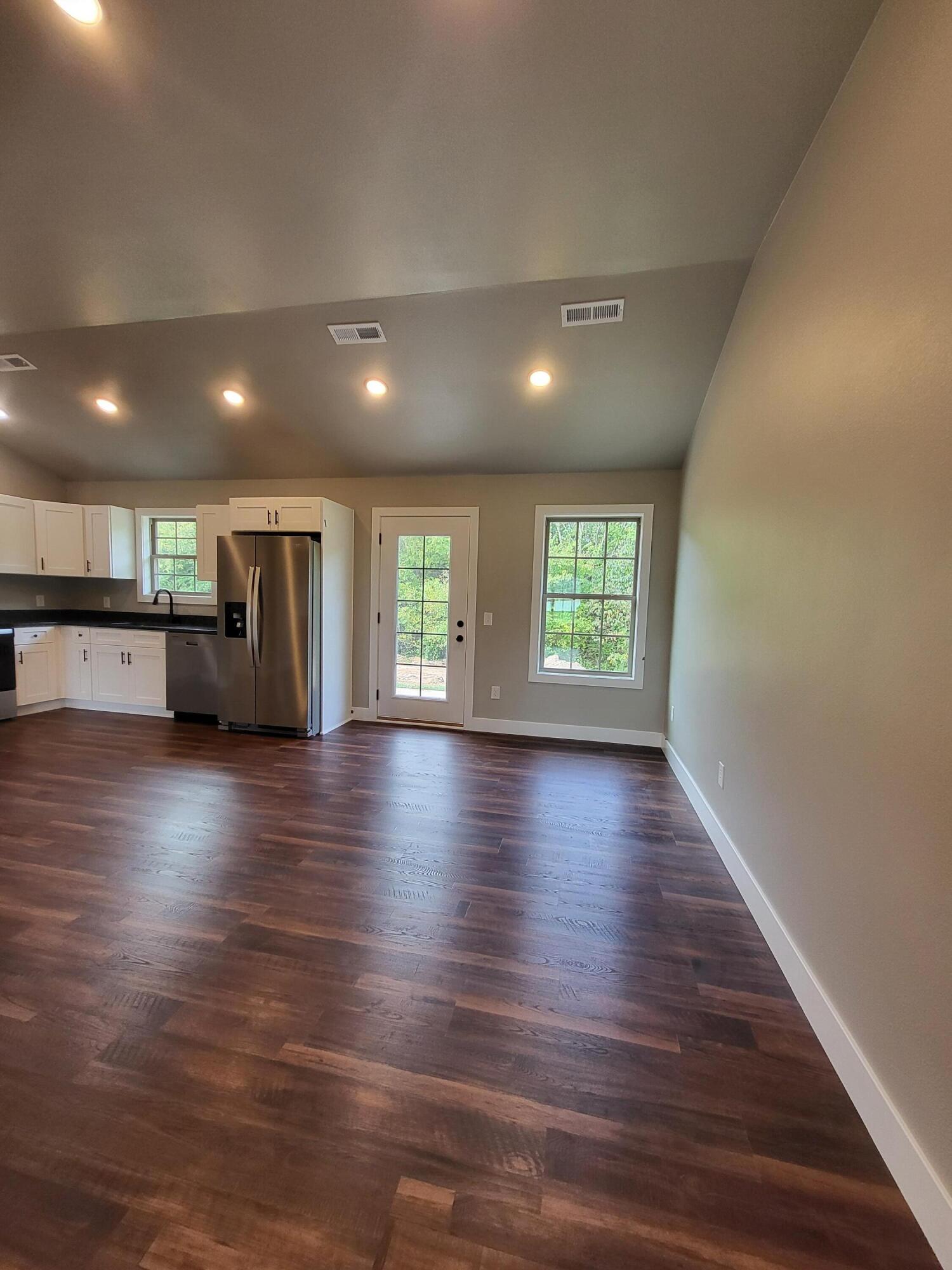 1618 Ridgemont Avenue Property Photo 8