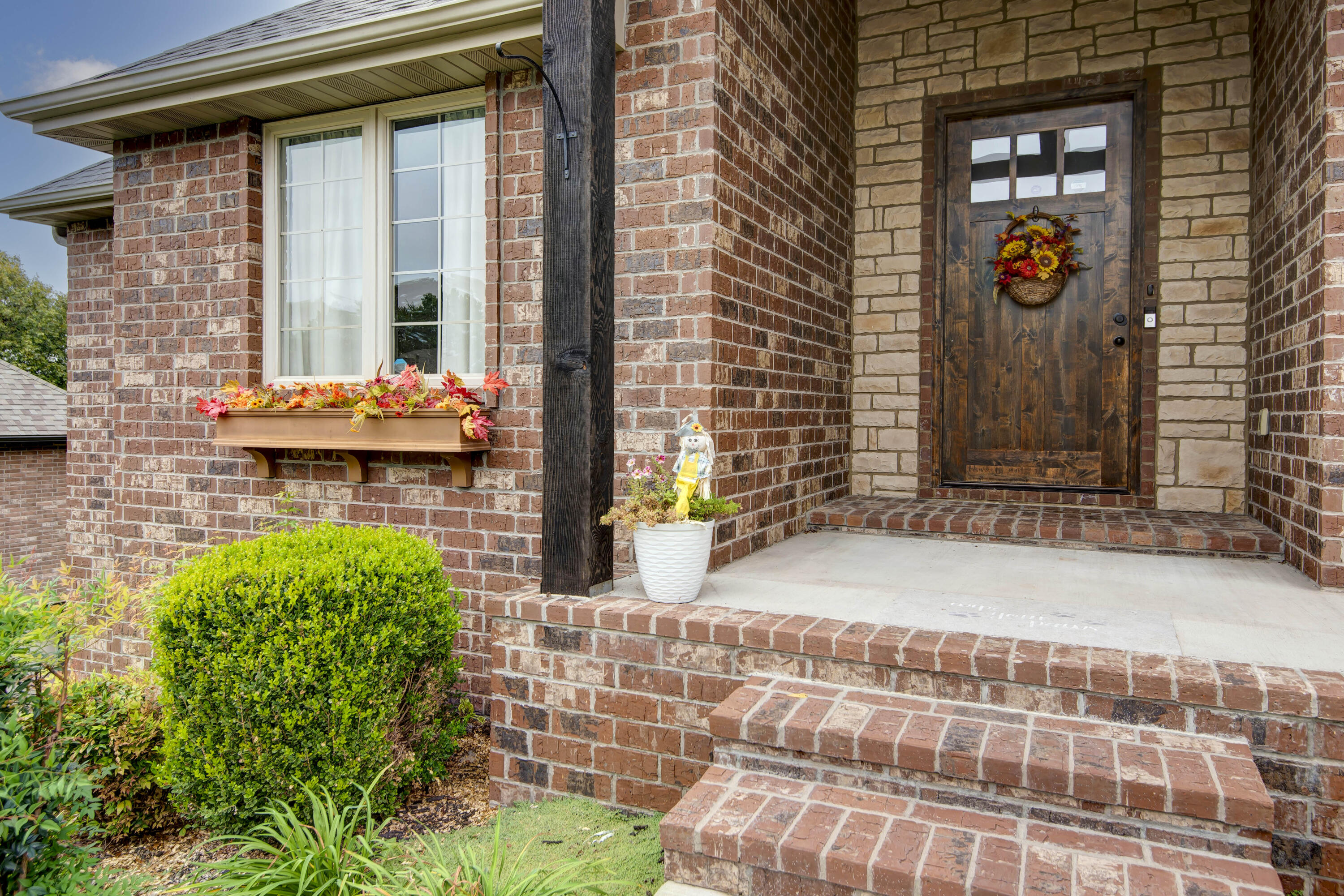 347 West Monarchwood Drive Property Photo 4