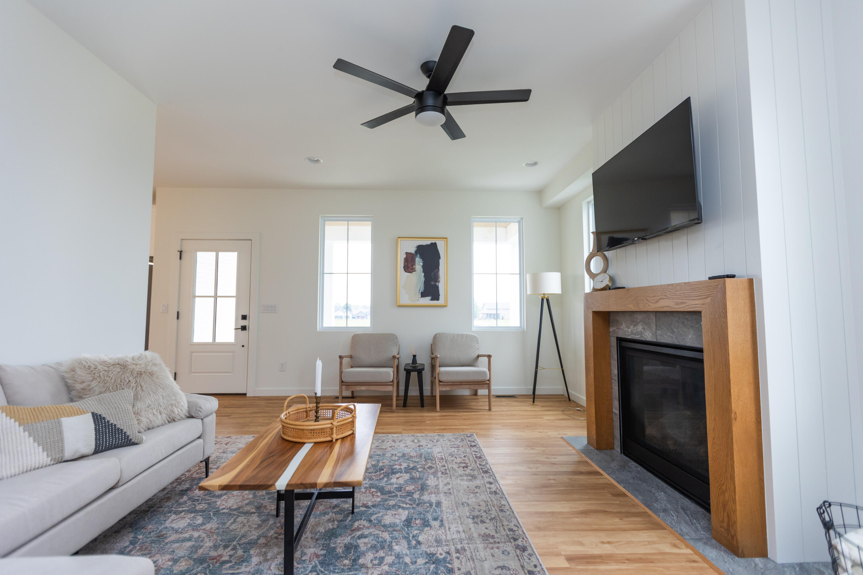 892 East Valley Trail Drive Property Photo 5