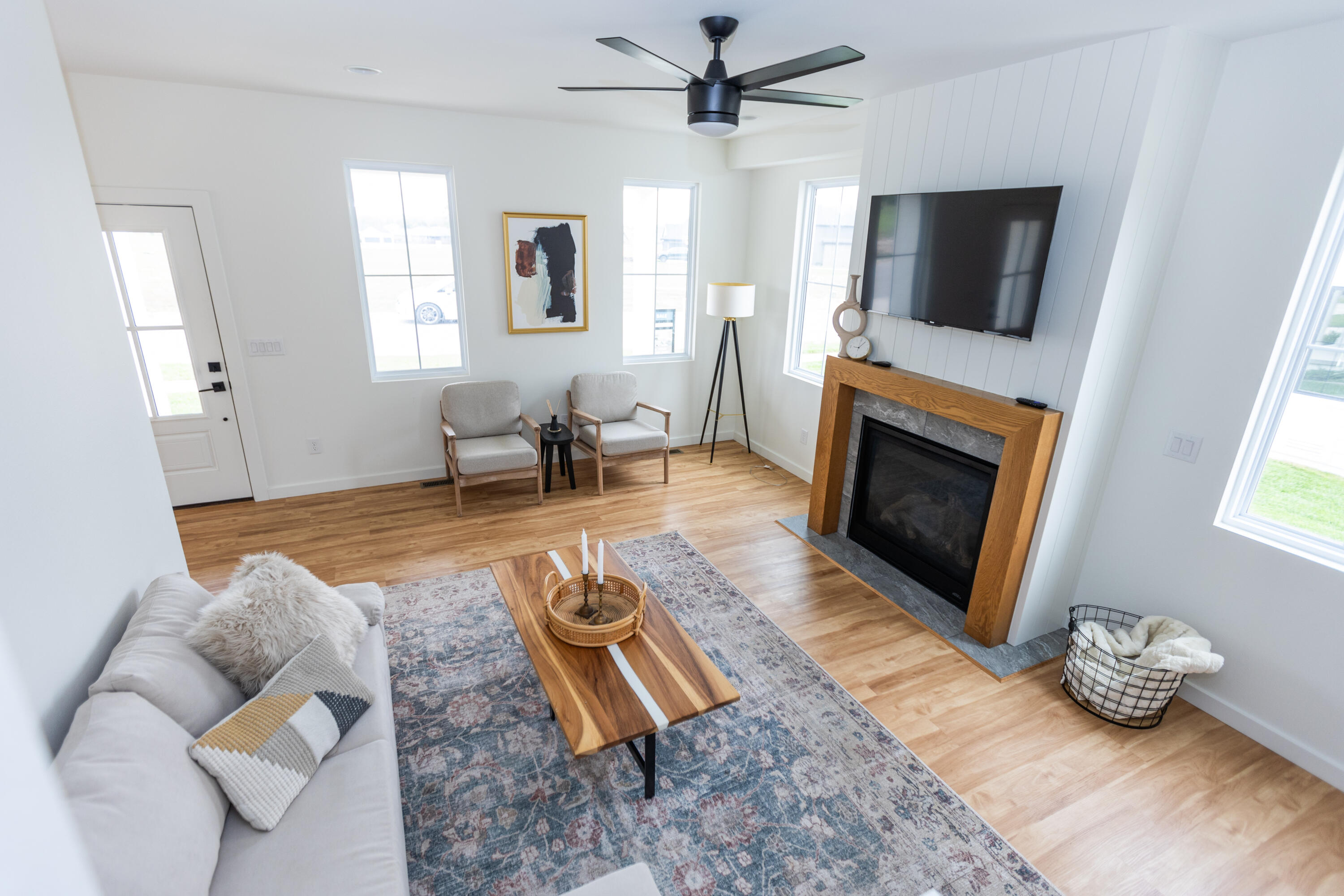 892 East Valley Trail Drive Property Photo 8