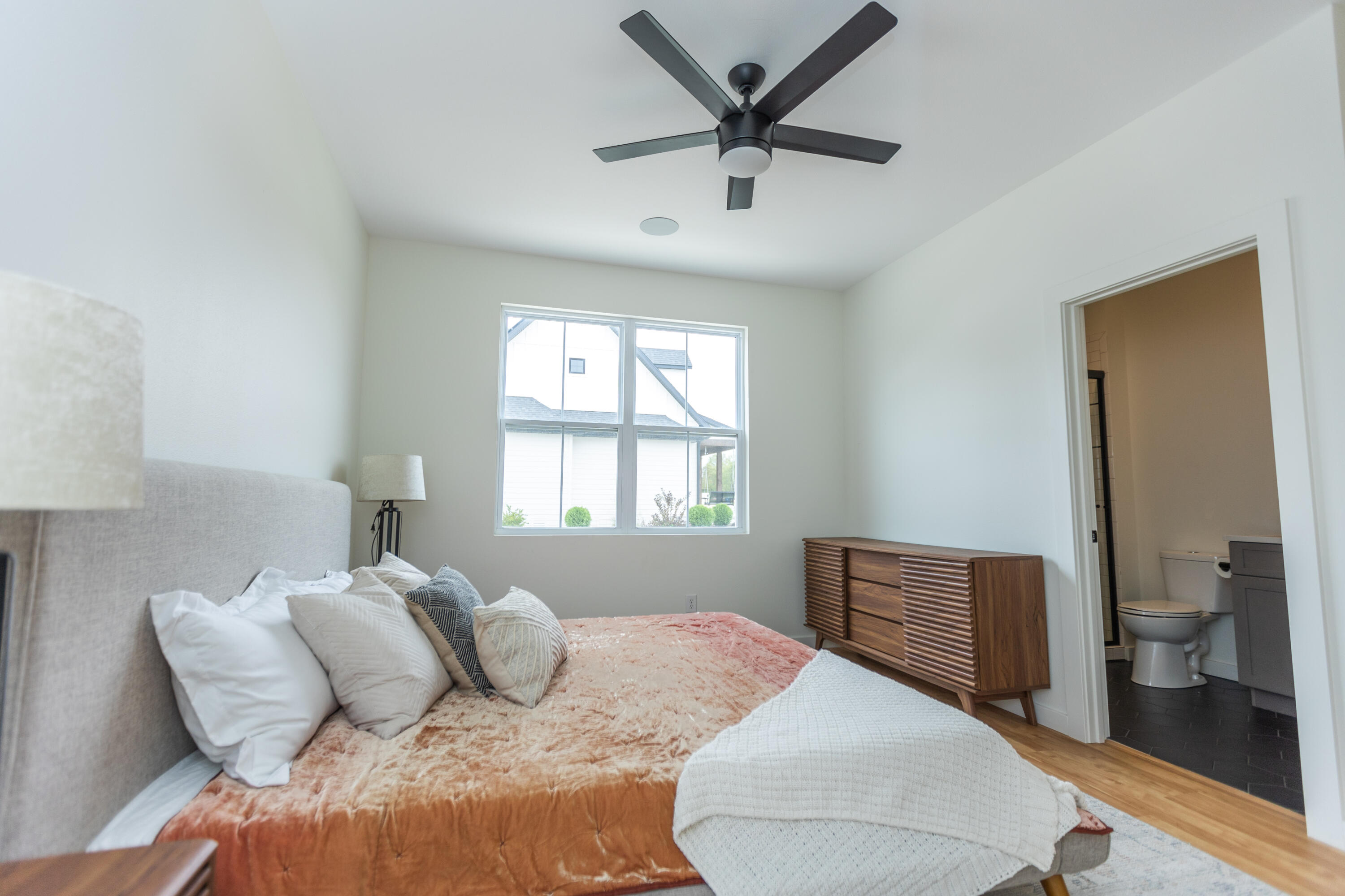 892 East Valley Trail Drive Property Photo 23