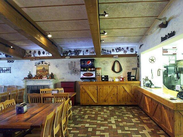 814 East Us Highway 60 Property Photo 8