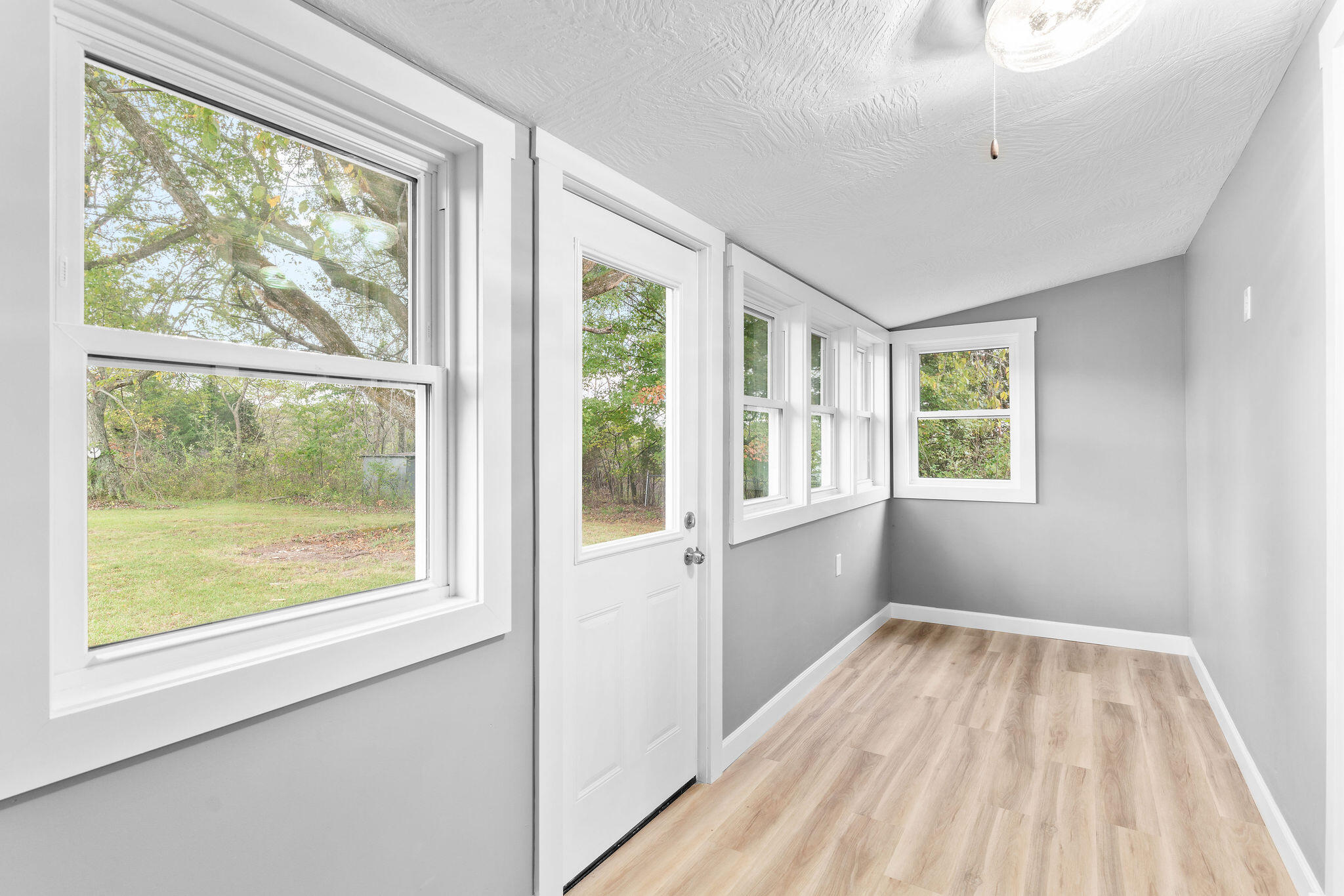 7308 North Farm Road 203 Property Photo 15
