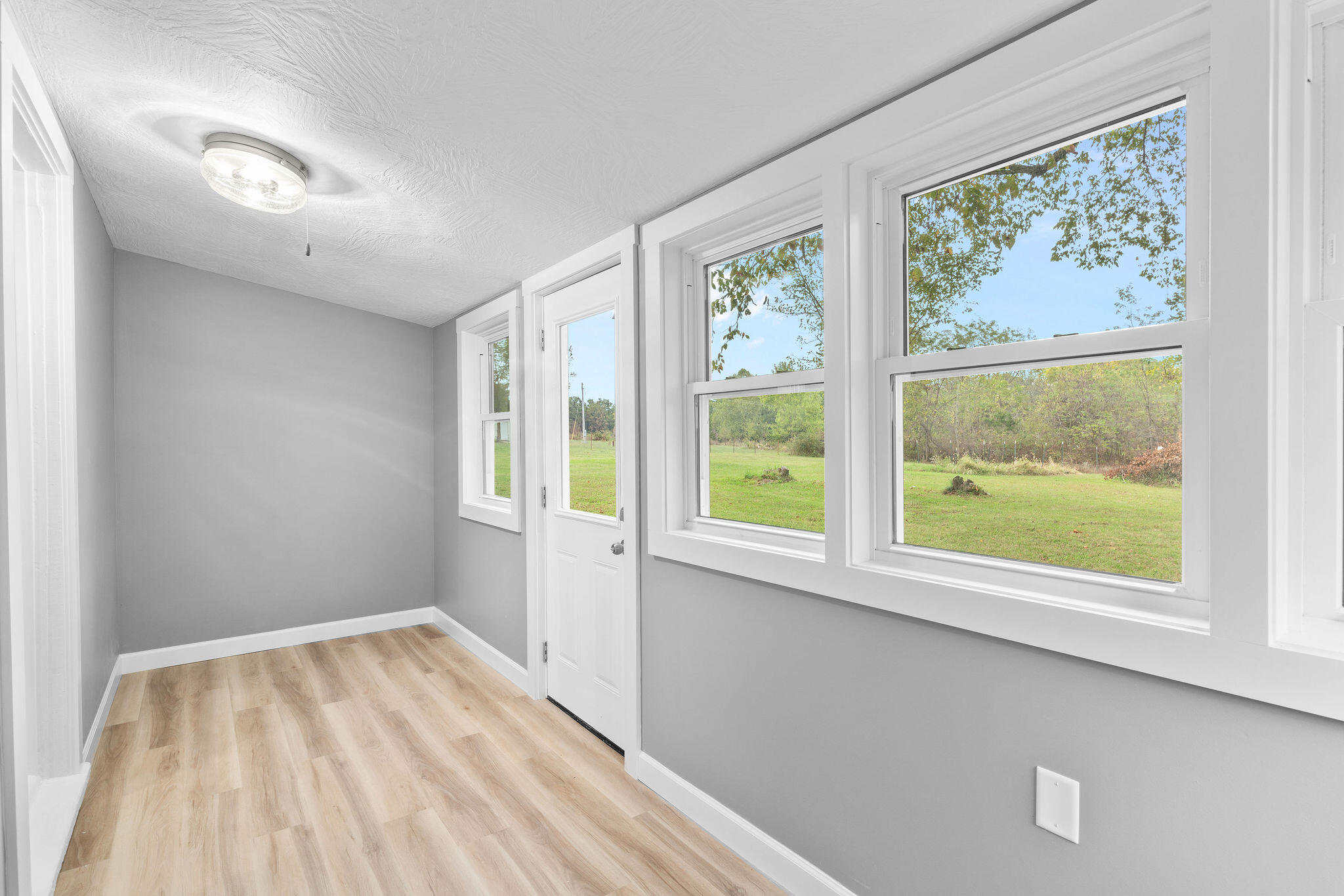 7308 North Farm Road 203 Property Photo 16