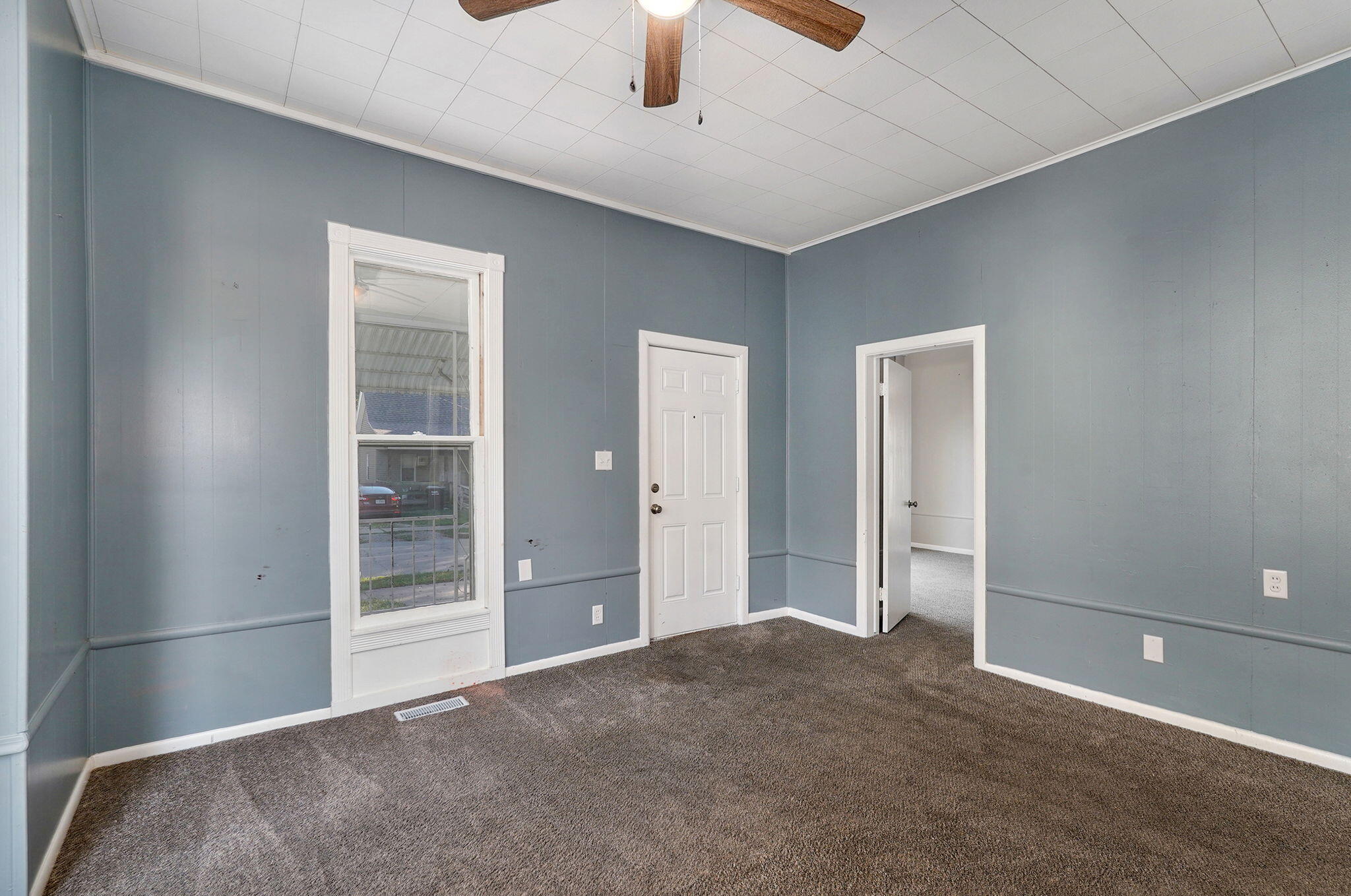 921 West Monroe Terrace Property Photo 7